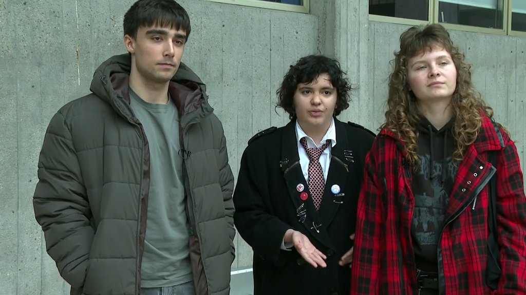 Independizarse en España, una meta muy lejana para los jóvenes: seis de cada 10 menores de 34 años dependen de sus padres