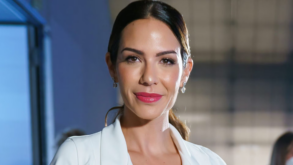 Tamara Gorro se pronuncia tras salir a la luz su relación con Cayetano Rivera: "No me gusta estar en este lado" ¡Vaya fama! 2026 Top Vídeos 127