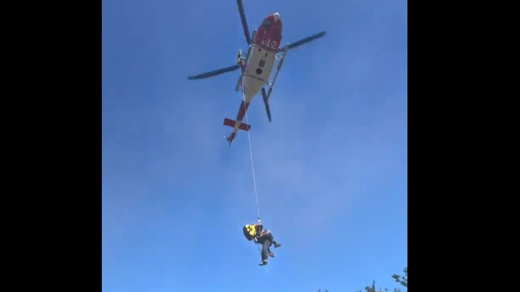 Así ha sido el rescate en helicóptero de un senderista de 77 años en Santiago del Teide: presentaba serios problemas de salud