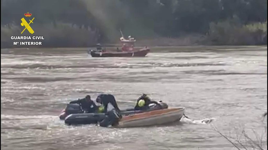 Buscan a un hombre desaparecido tras caer al Guadiana desde su embarcación en Sanlúcar, Huelva
