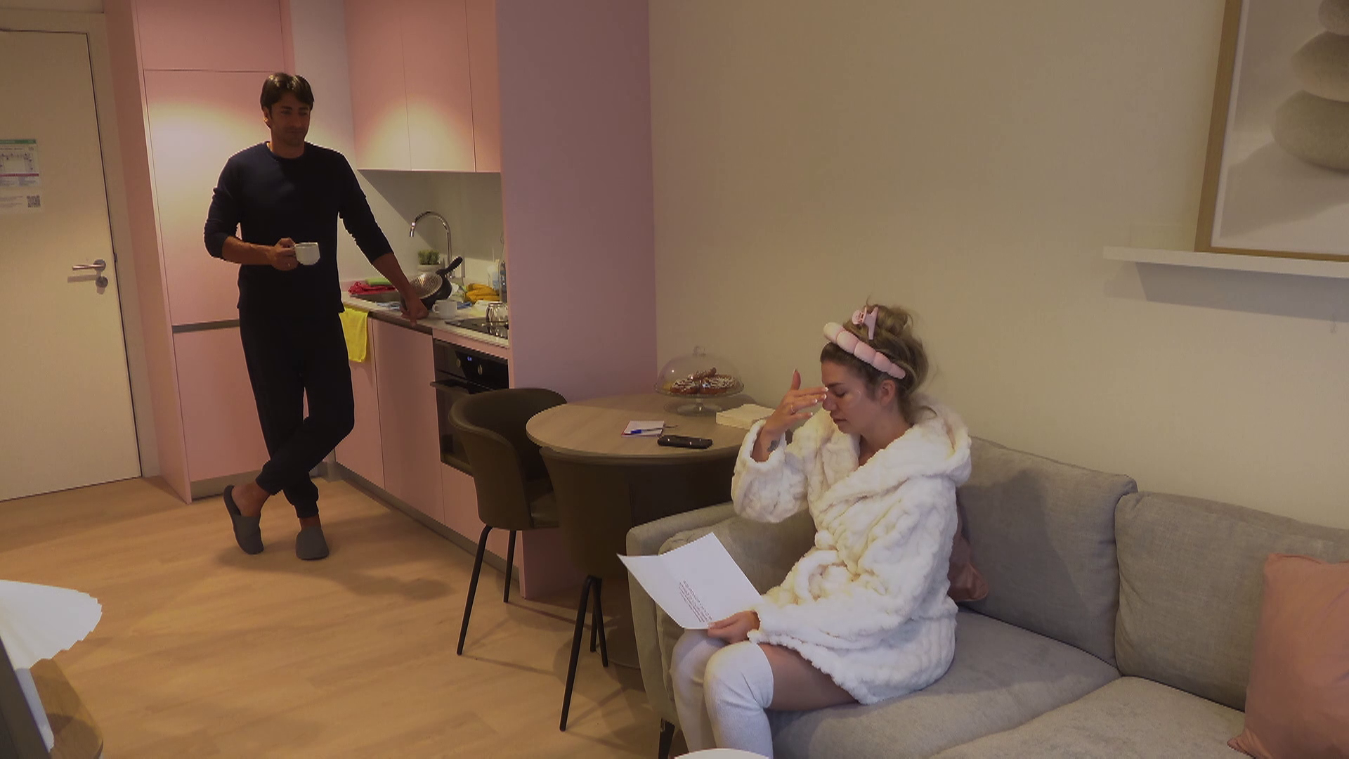 Estefanía se sincera con Stefan y esto genera un tenso momento entre ellos