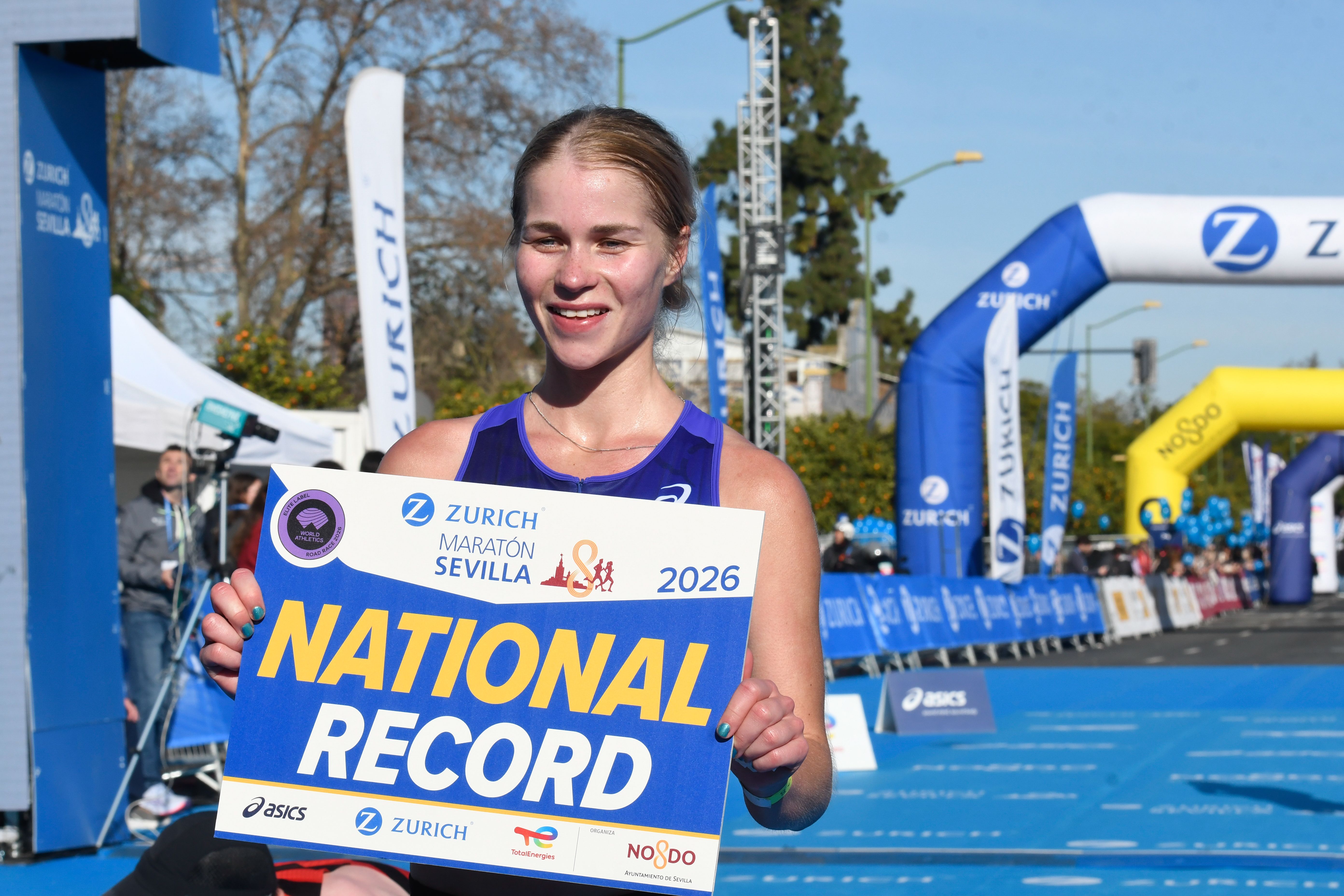 Mejores imágenes de la Zurich Maratón de Sevilla