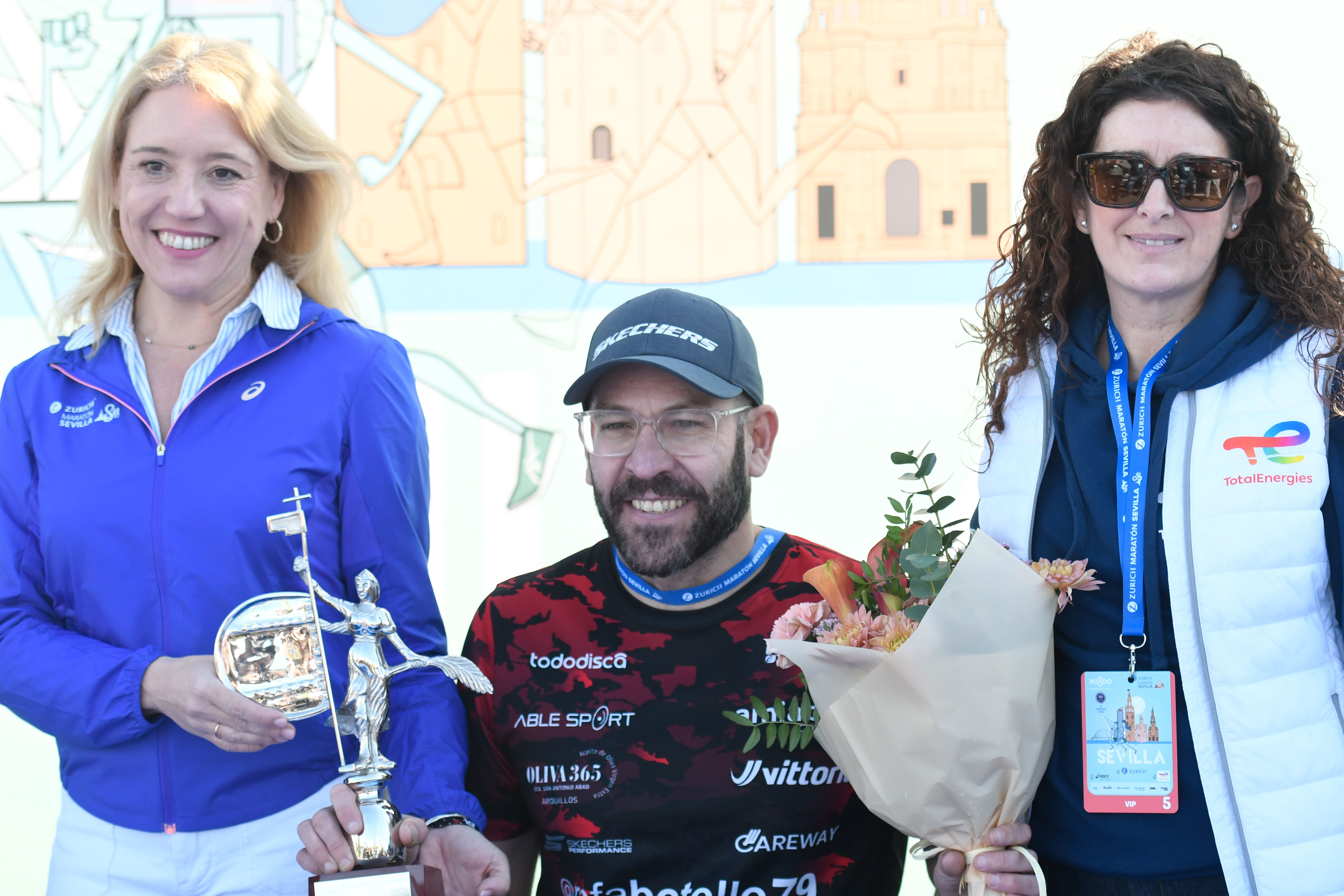 Mejores imágenes de la Zurich Maratón de Sevilla