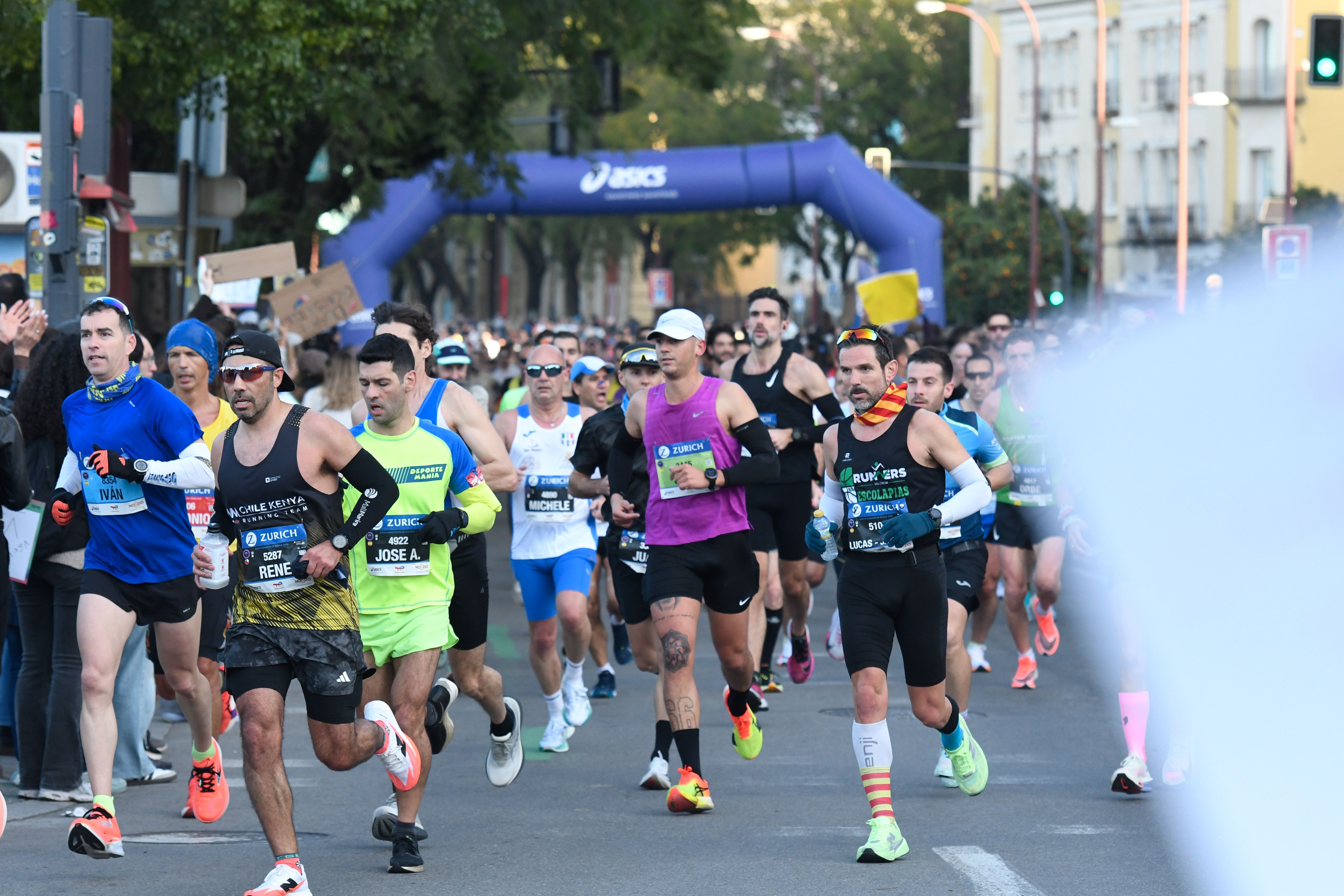 Mejores imágenes de la Zurich Maratón de Sevilla