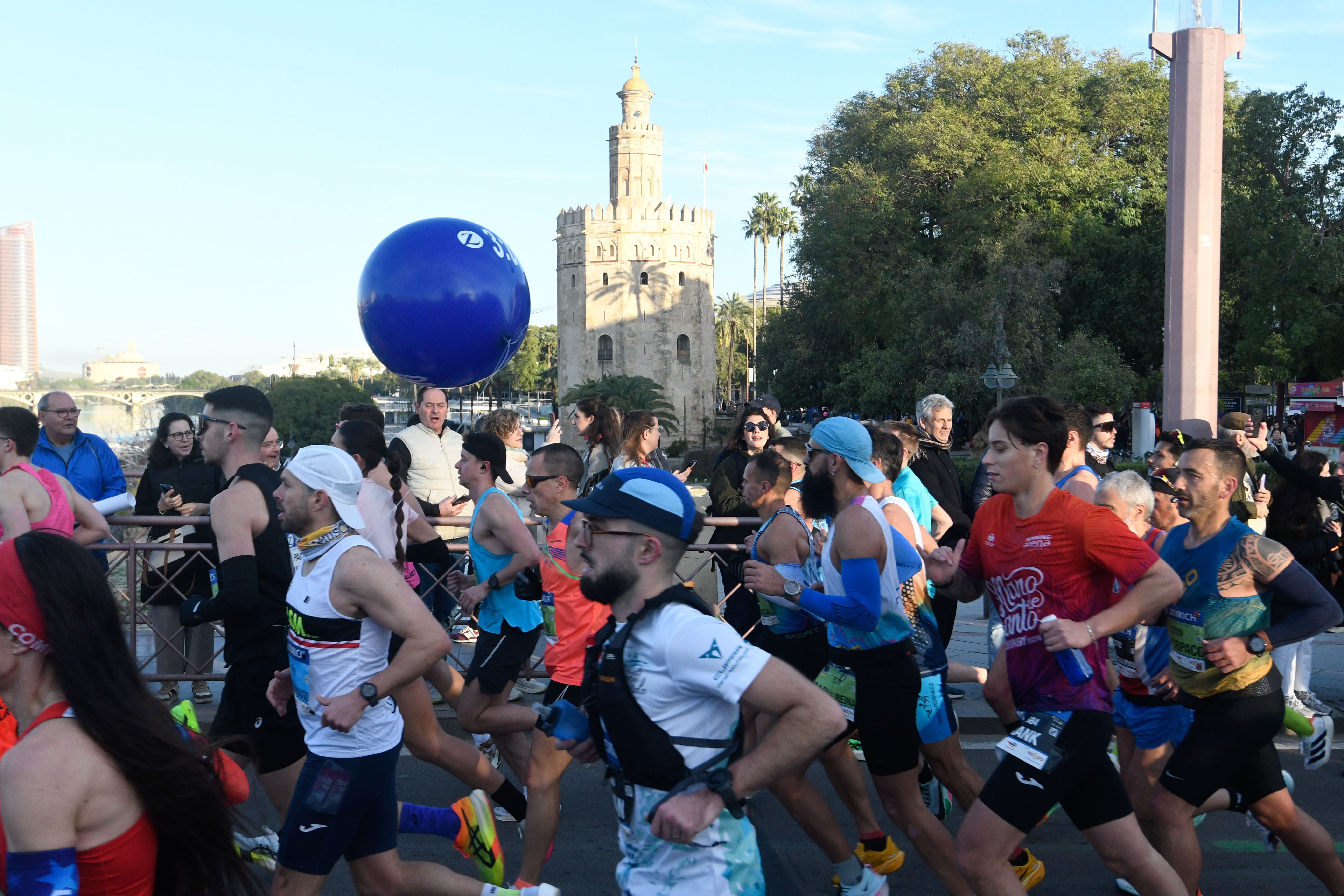 Mejores imágenes de la Zurich Maratón de Sevilla