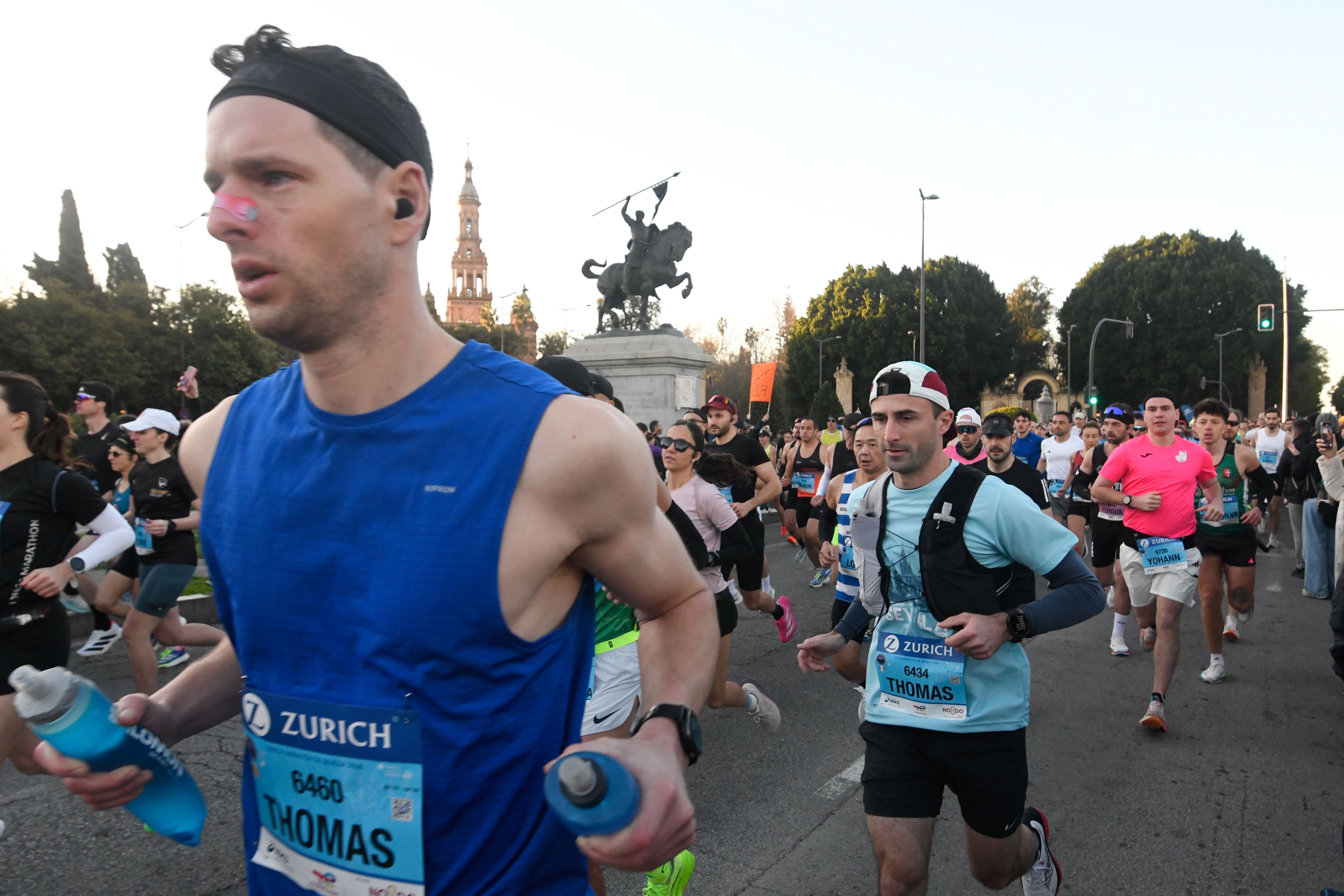 Mejores imágenes de la Zurich Maratón de Sevilla