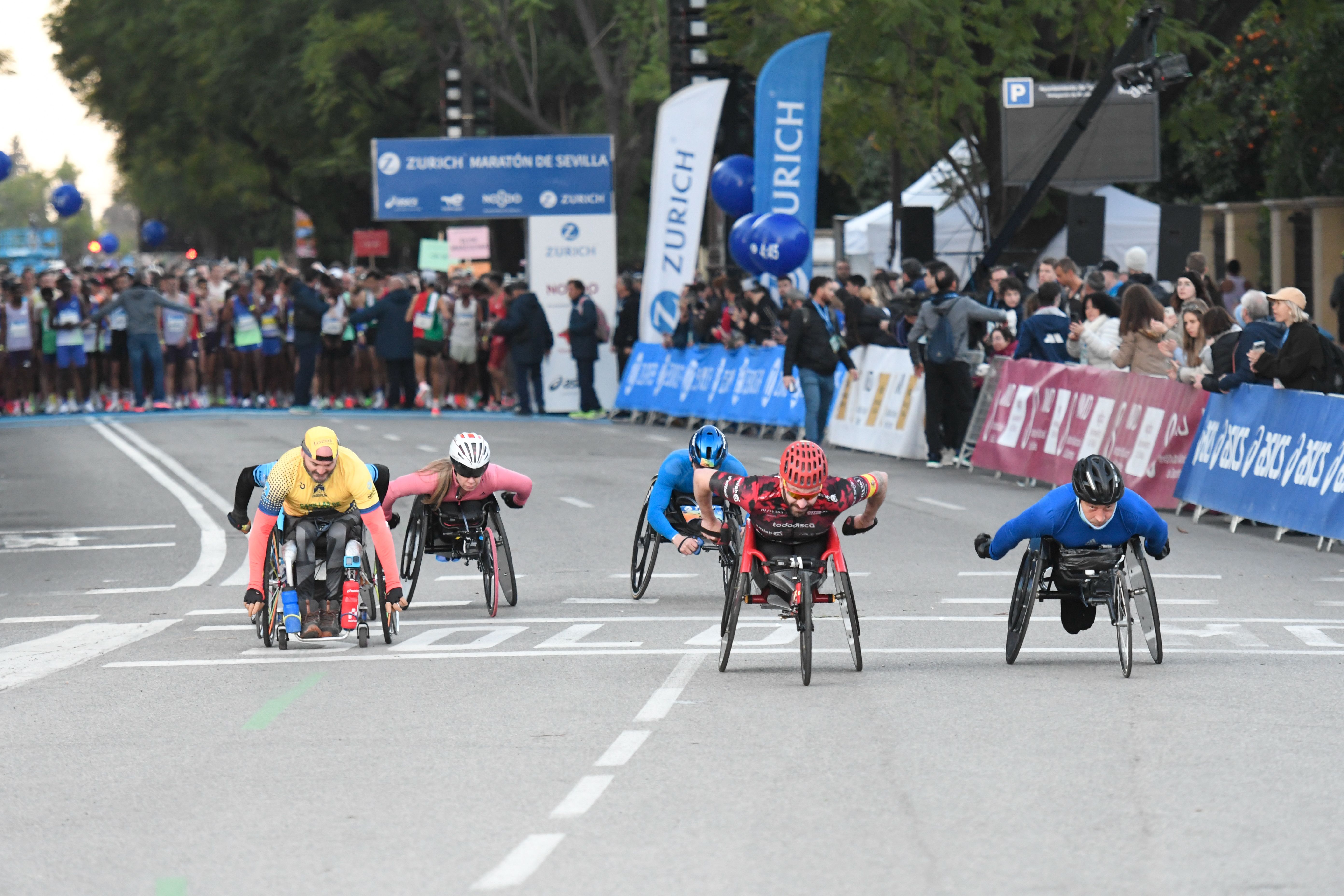 Mejores imágenes de la Zurich Maratón de Sevilla