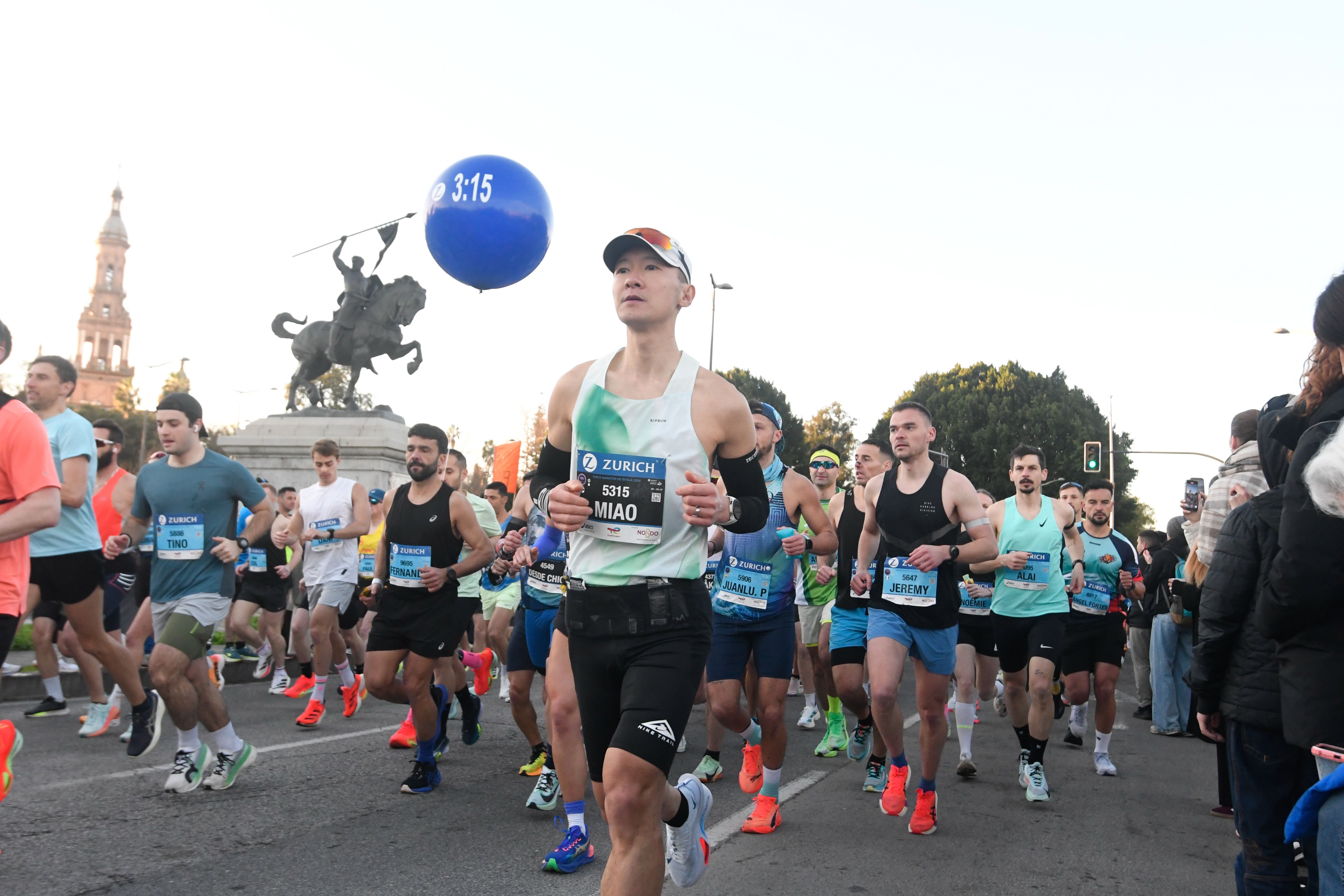 Mejores imágenes de la Zurich Maratón de Sevilla