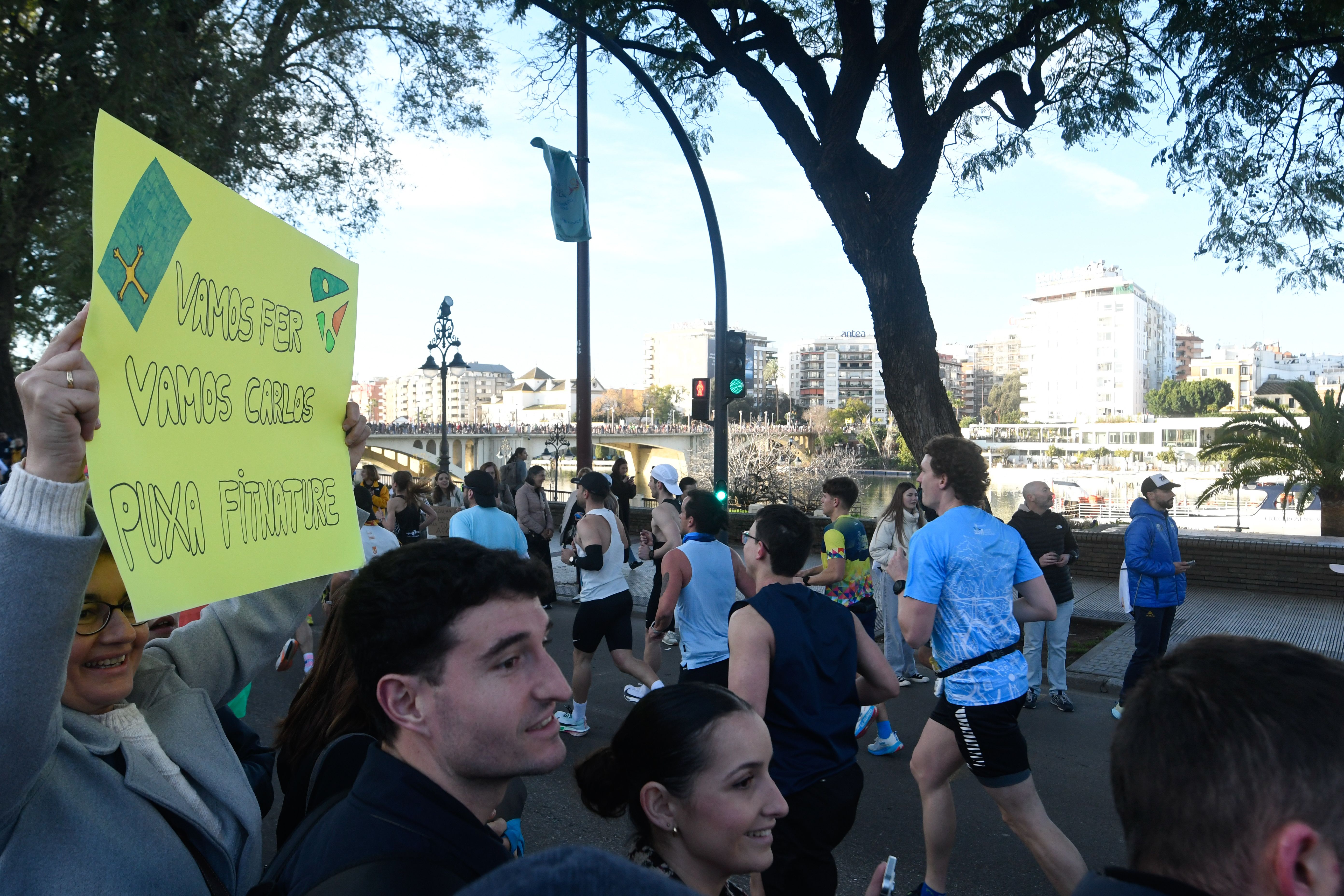 Mejores imágenes de la Zurich Maratón de Sevilla