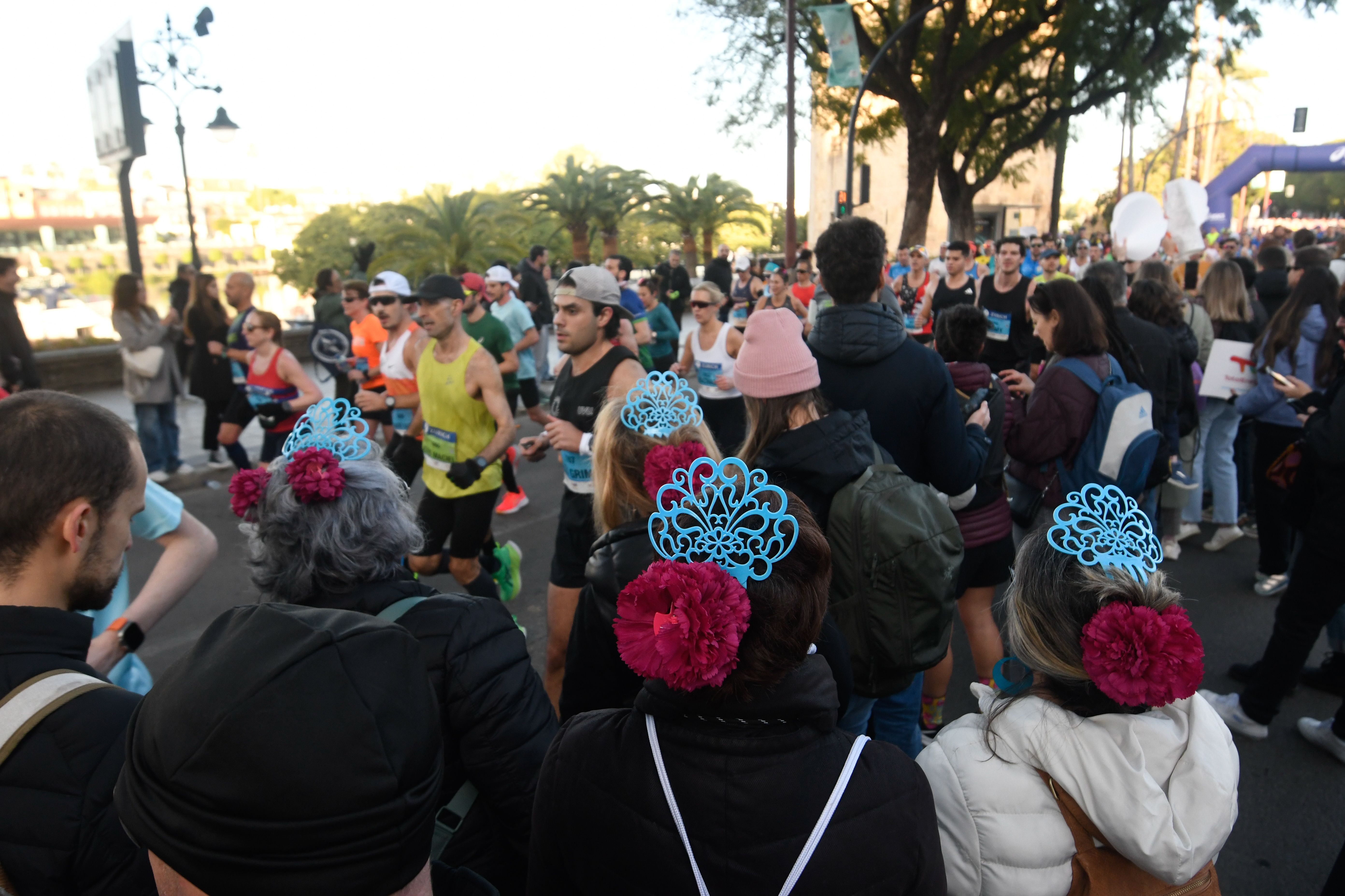 Mejores imágenes de la Zurich Maratón de Sevilla