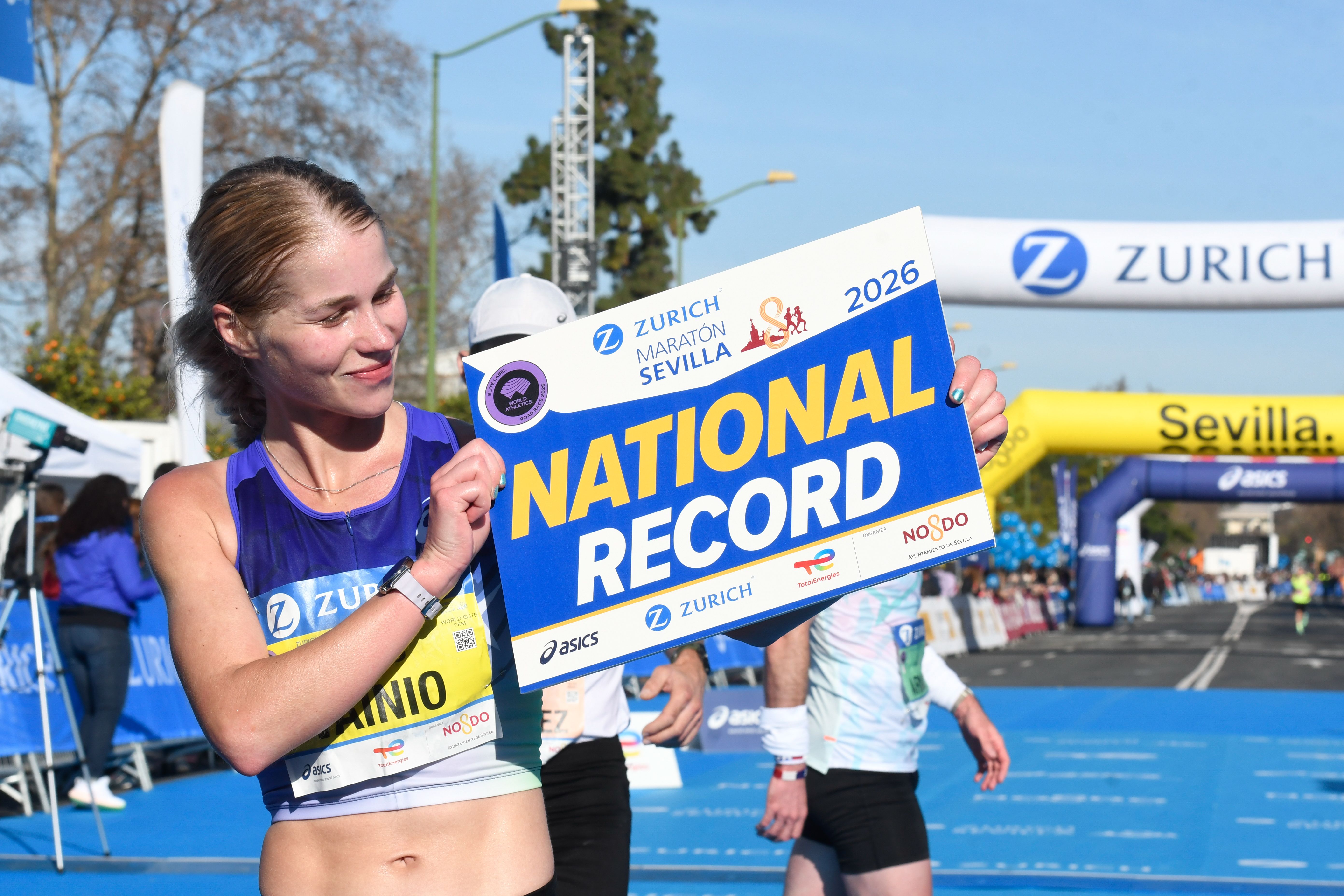 Mejores imágenes de la Zurich Maratón de Sevilla