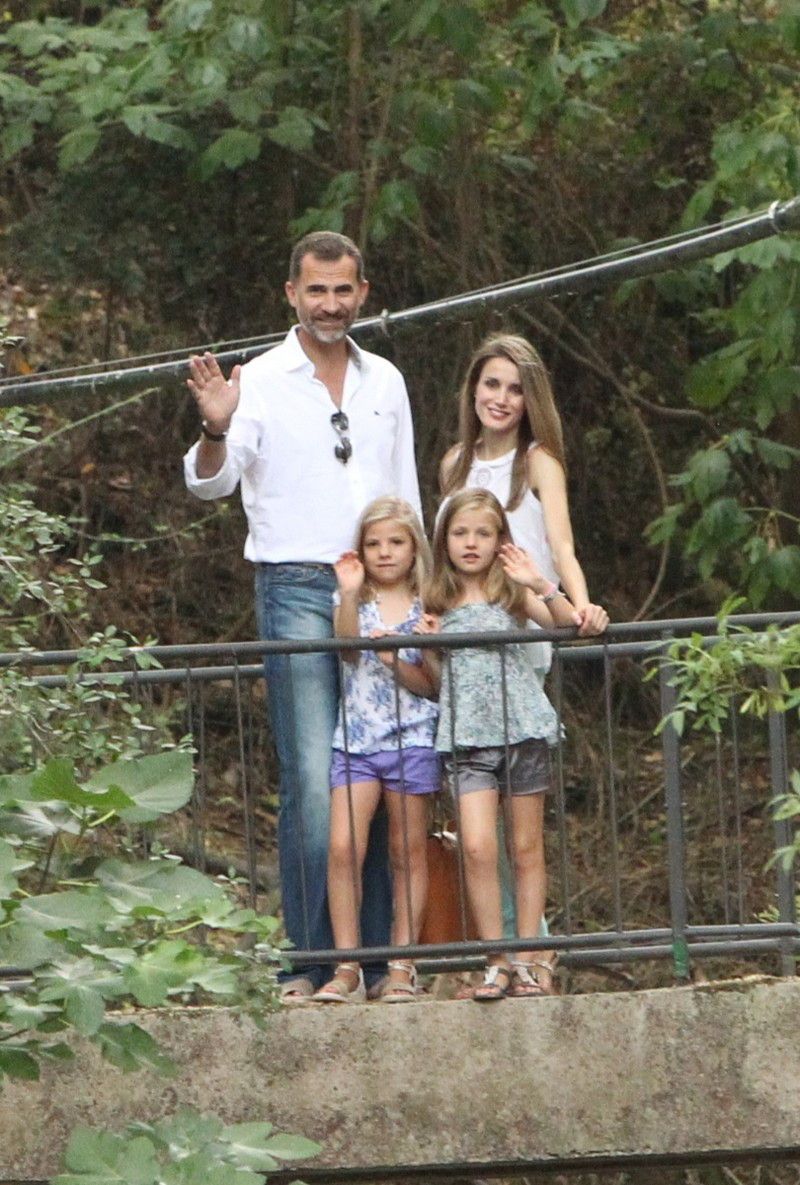 Los reyes y sus hijas en Esporles (Mallorca), 05.08.2013
