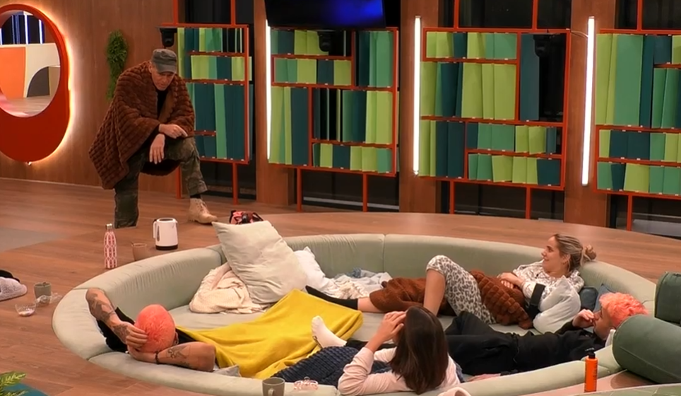 Carlos habla con sus 'enemigos'