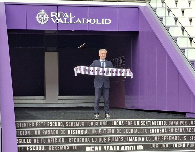Fran Escribá, presentado como entrenador del Real Valladolid.