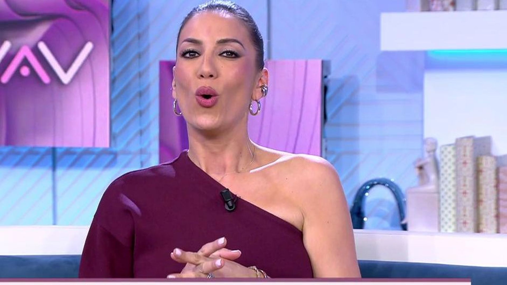 La colaboradora de 'Vamos a ver' que tuvo un romance con un famoso cantante español