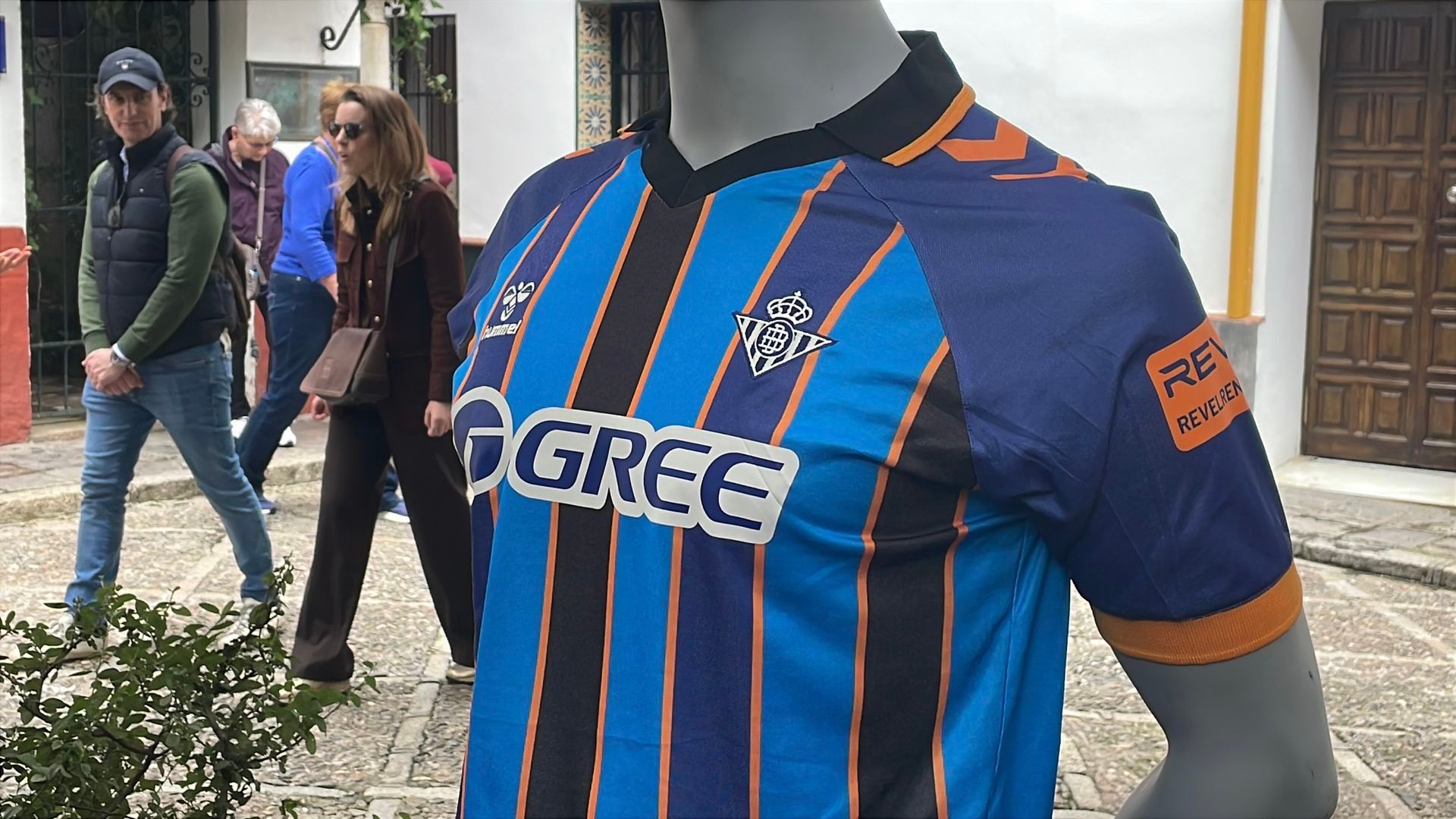 La equipación Forever Green de los porteros del Betis