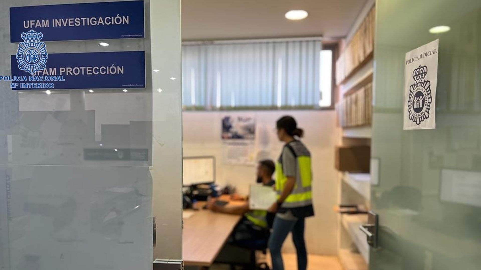 Agentes de la UFAM de la Policía Nacional Agentes de la UFAM de la Policía Nacional