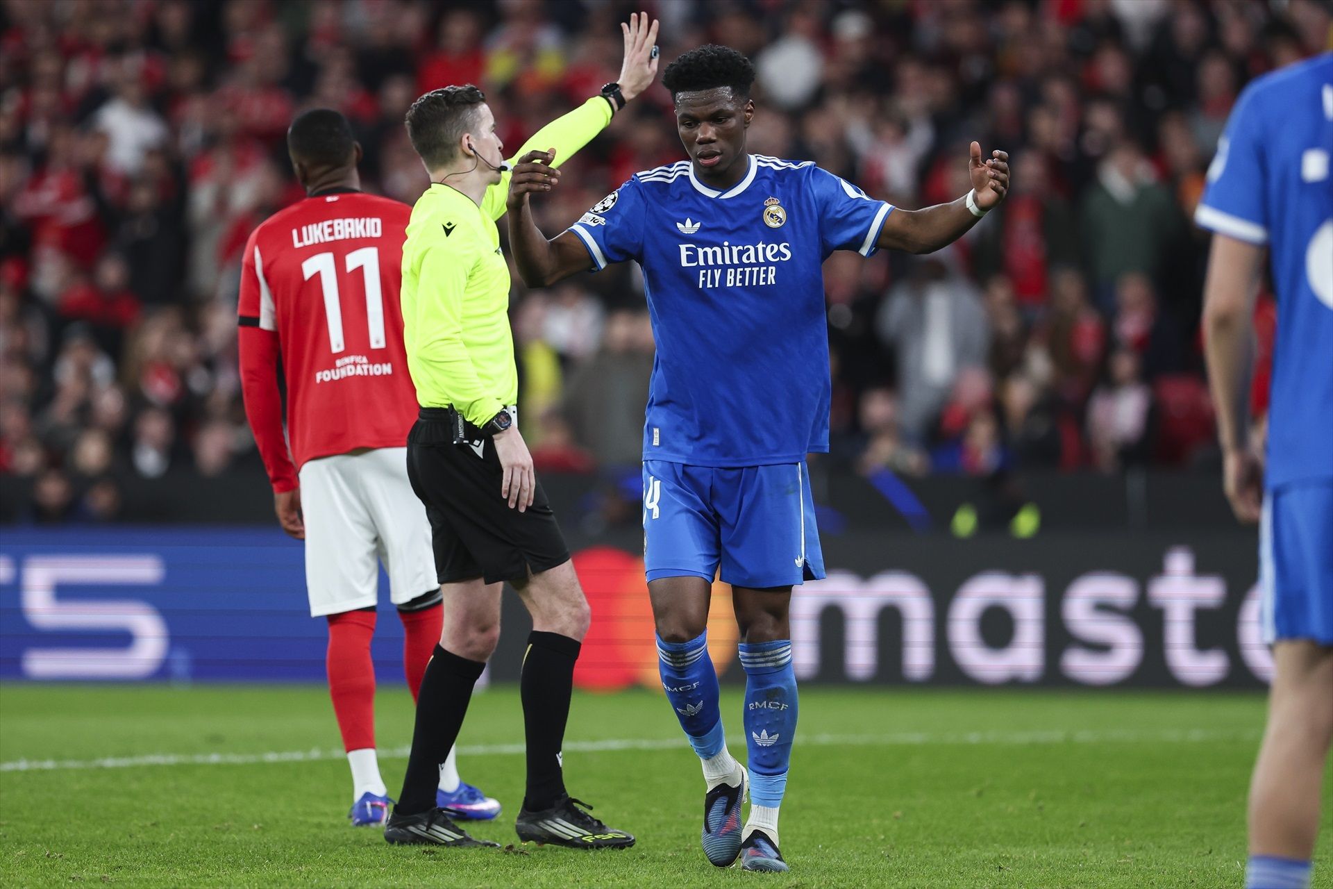 Aurelien Tchouameni en el Benfica - Real Madrid