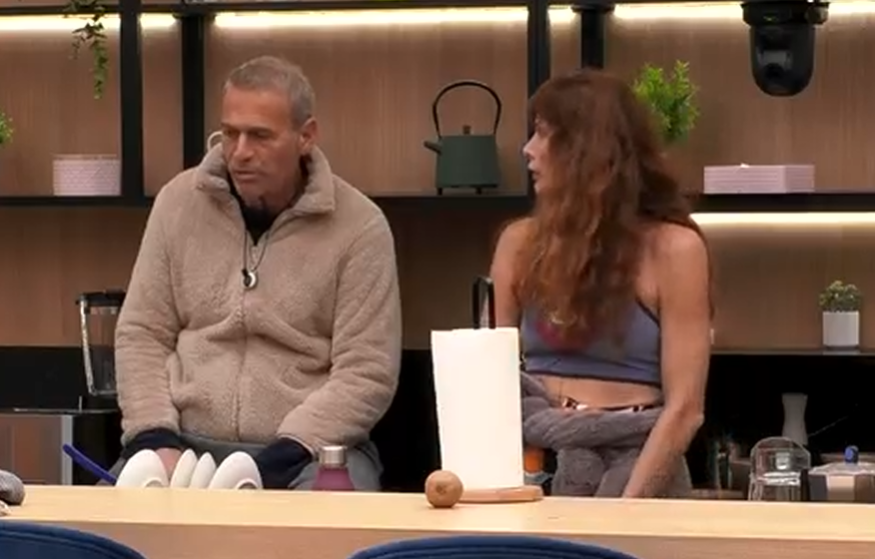 Carlos habla con Cristina