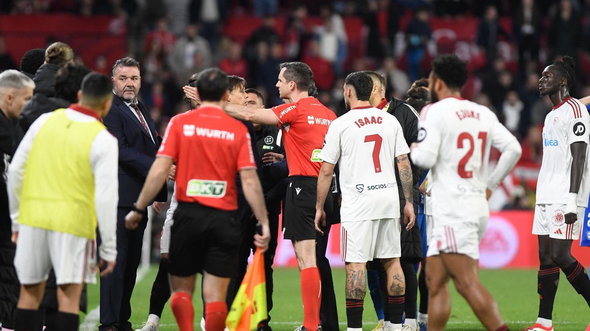 El lío de Almeyda con Galech Apezteguía