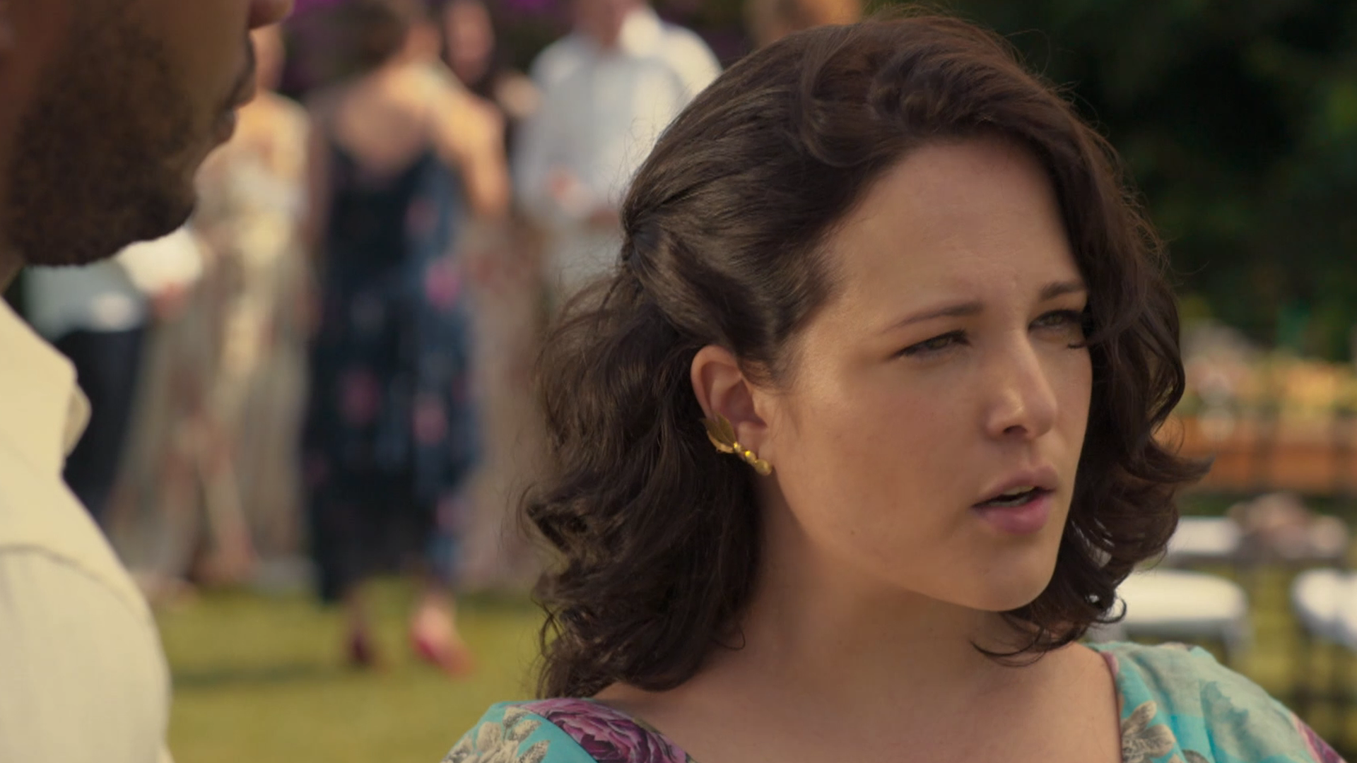 Iván se disculpa con Lucrecia después de que los cocineros de su boda no lleguen al enlace