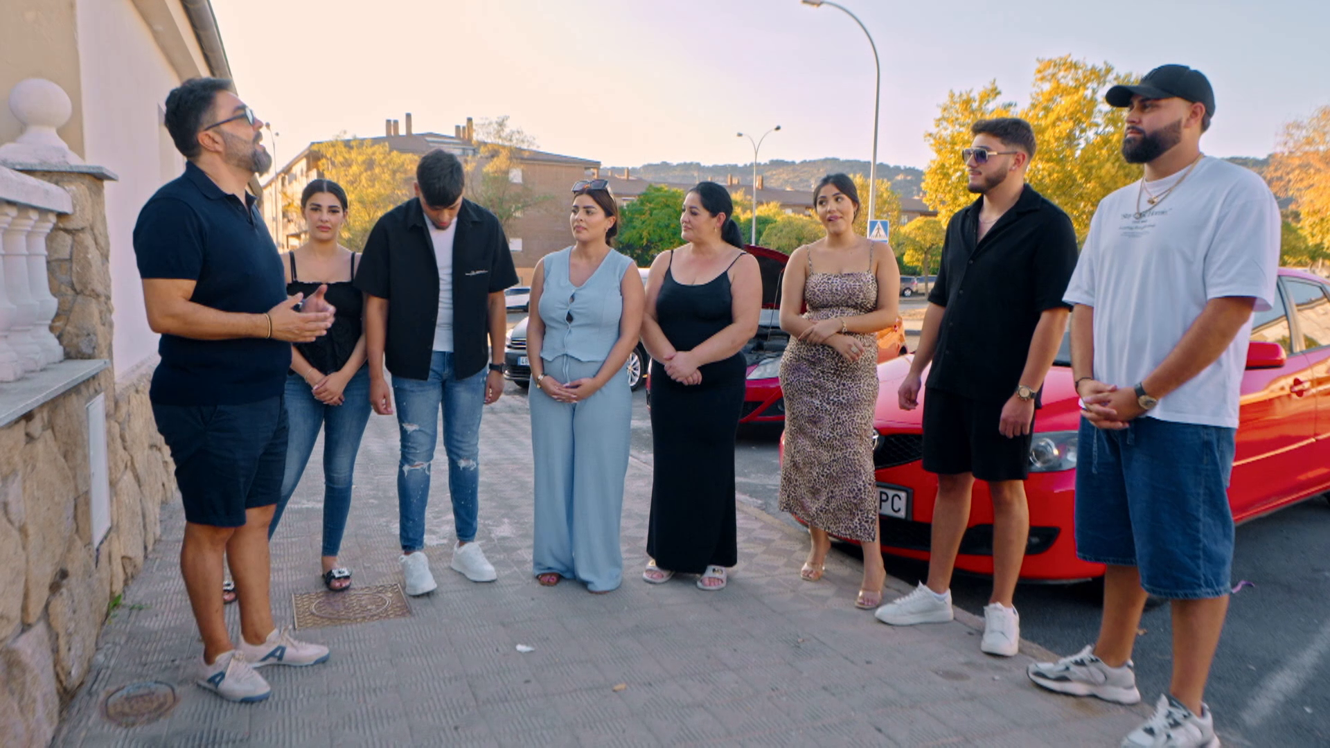 Juan llega a Plasencia por primera vez a la casa de los Jiménez tras su pedida con Graciela