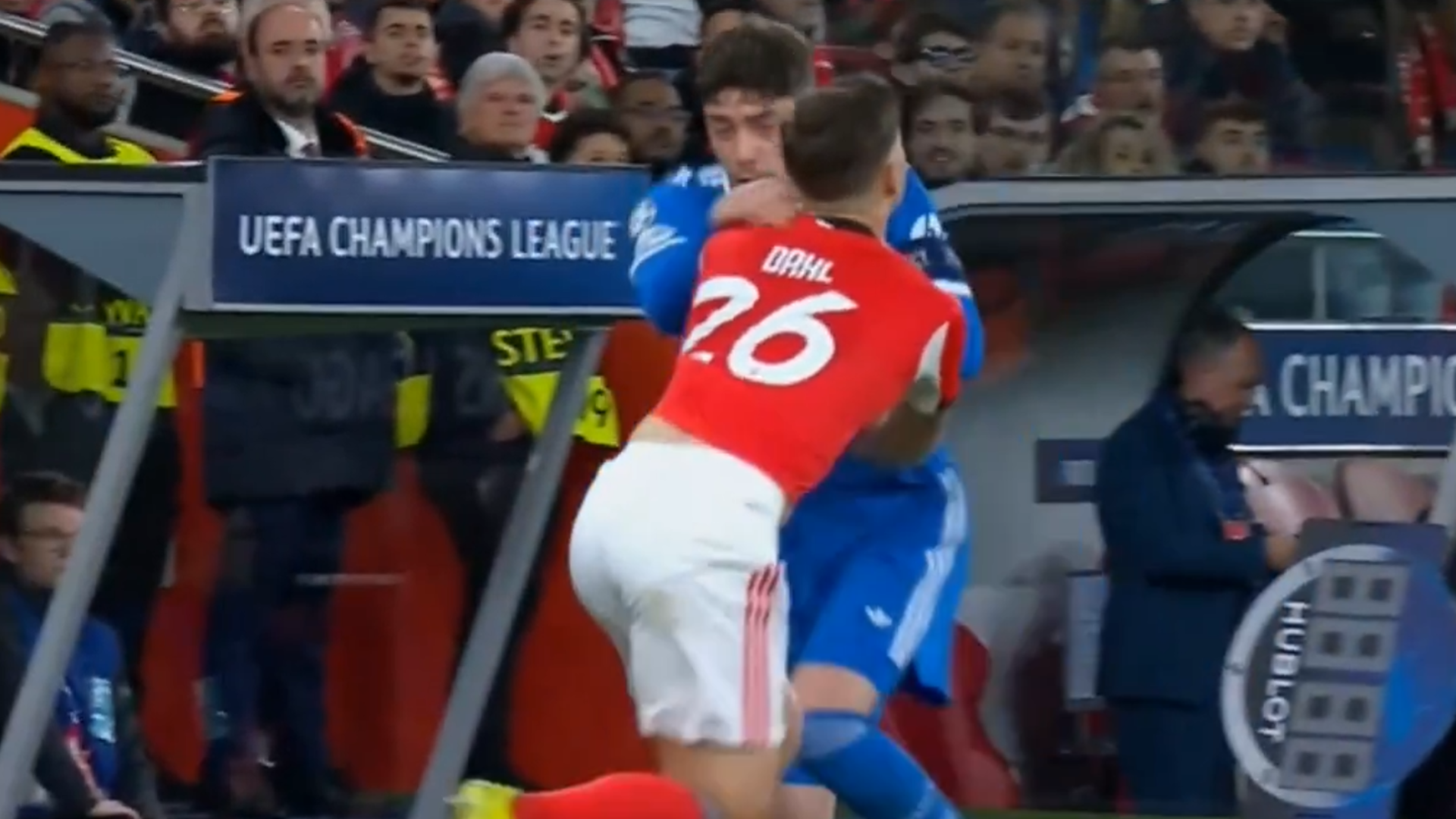 La acción de Fede Valverde con Samuel Dahl