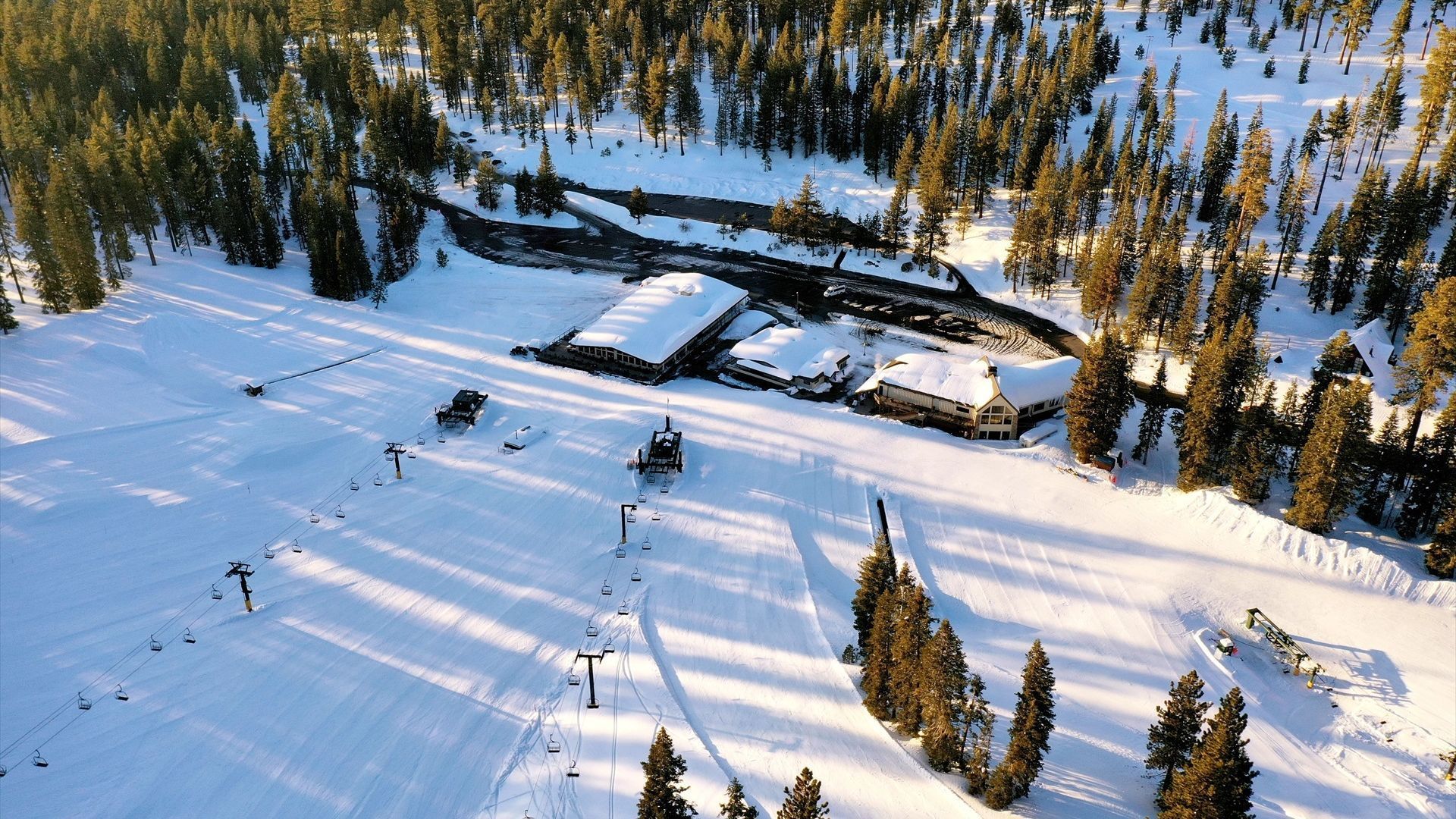 la-estacion-de-esqui-dodge-ridge-en-california-16-9-aspect-ratio-default-0_da39