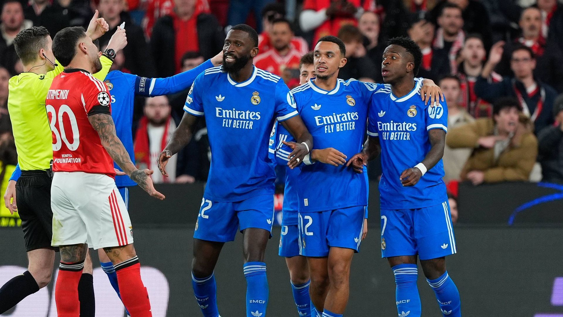 Tangana en el Benfica-Real Madrid por presuntos insultos a Vinicius