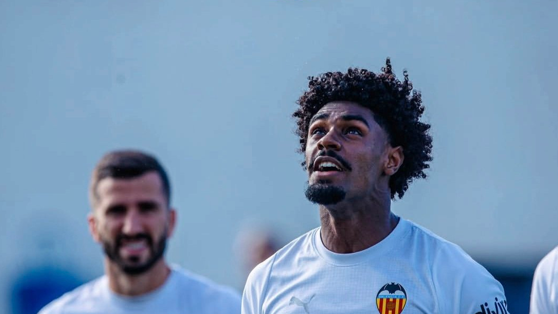 Thierry entrena con el Valencia CF
