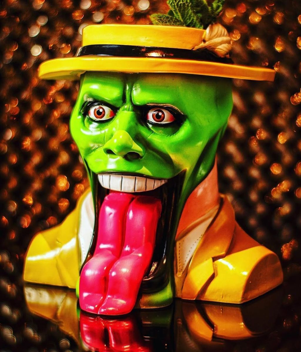 Uno de sus llamativos vasos para Inclán Brutal Bar