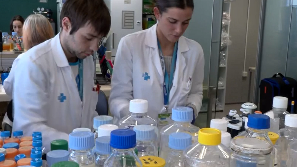 Una vacuna personalizada de ARN muestra resultados prometedores contra el cáncer de mama más agresivo