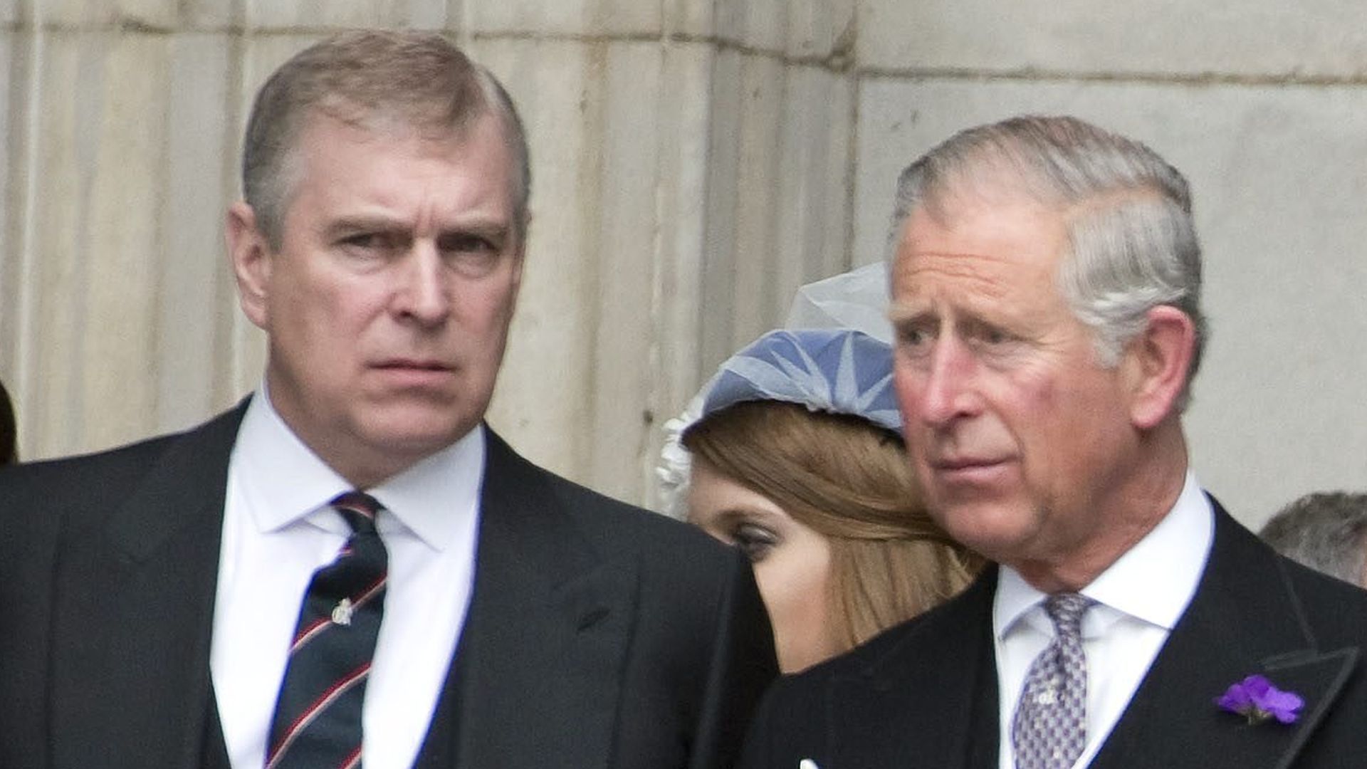 El príncipe Andrés y el rey Carlos III