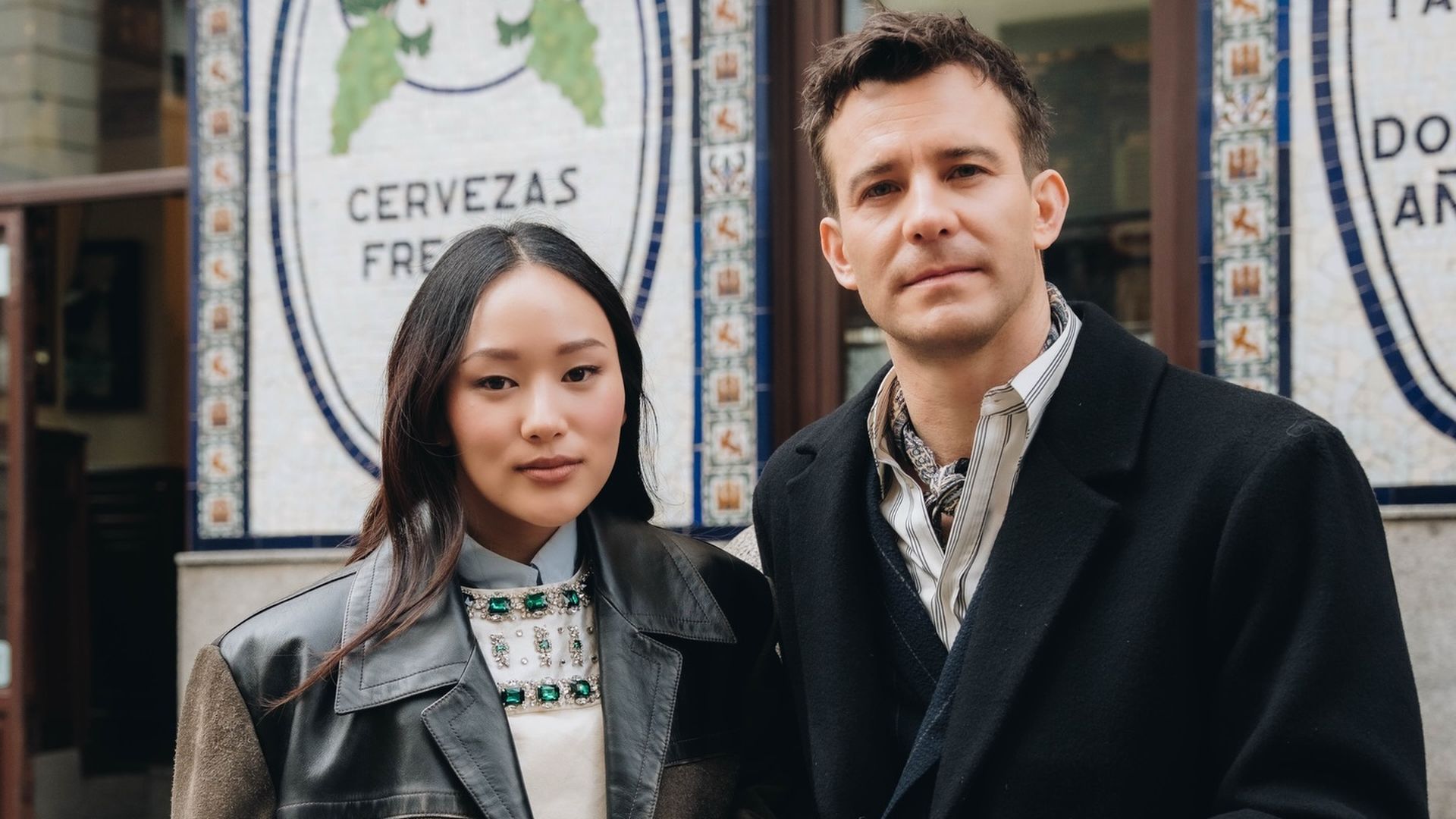 Luke Thompson y Yerin Ha, protagonistas de la cuarta temporada de 'Los Bridgerton'