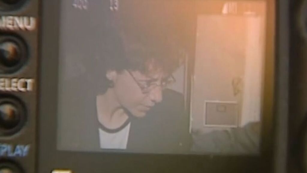 Noelia de Mingo, la médico que asesinó a tres personas en un hospital de Madrid hace 18 años, ha vuelto a apuñalar a dos mujeres