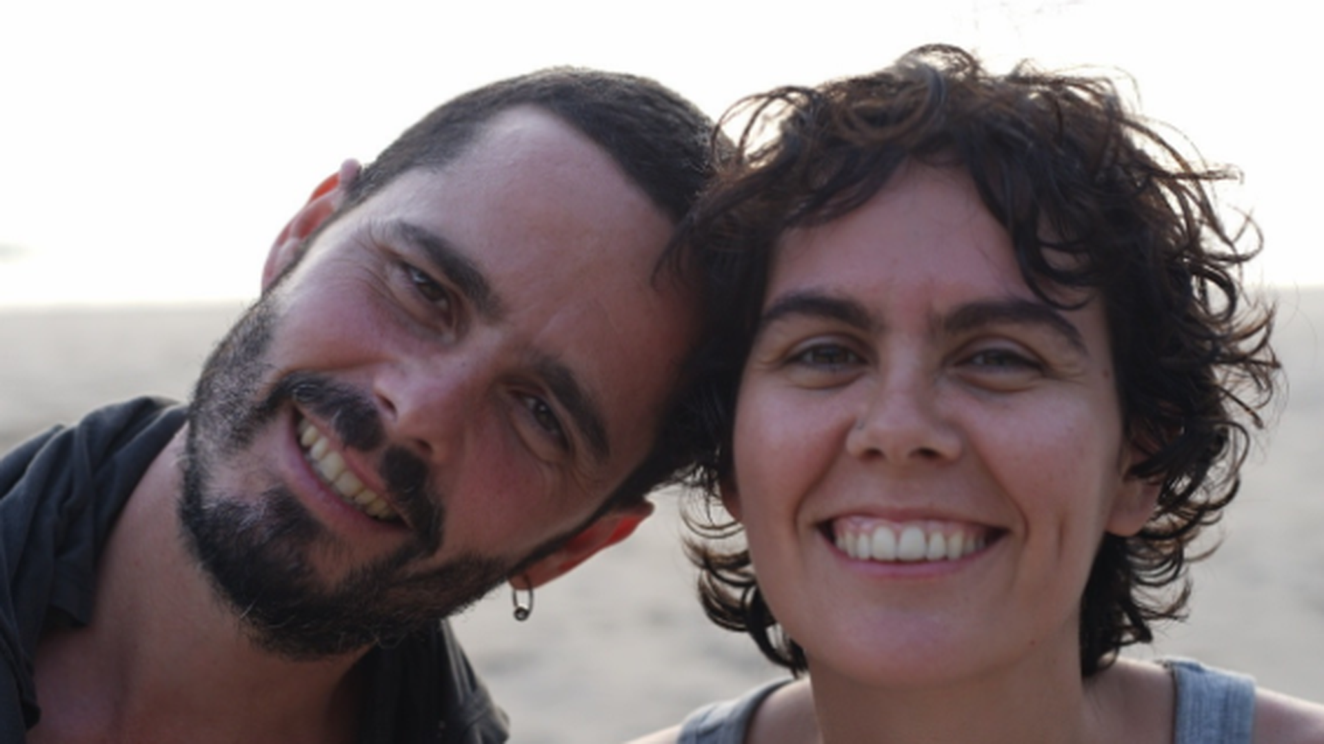 Piden ayuda para traer de vuelta a Adrián, el buceador en coma en Tailandia tras sufrir un accidente de moto Piden ayuda para traer de vuelta a Adrián, el buceador en coma en Tailandia tras sufrir un accidente de moto