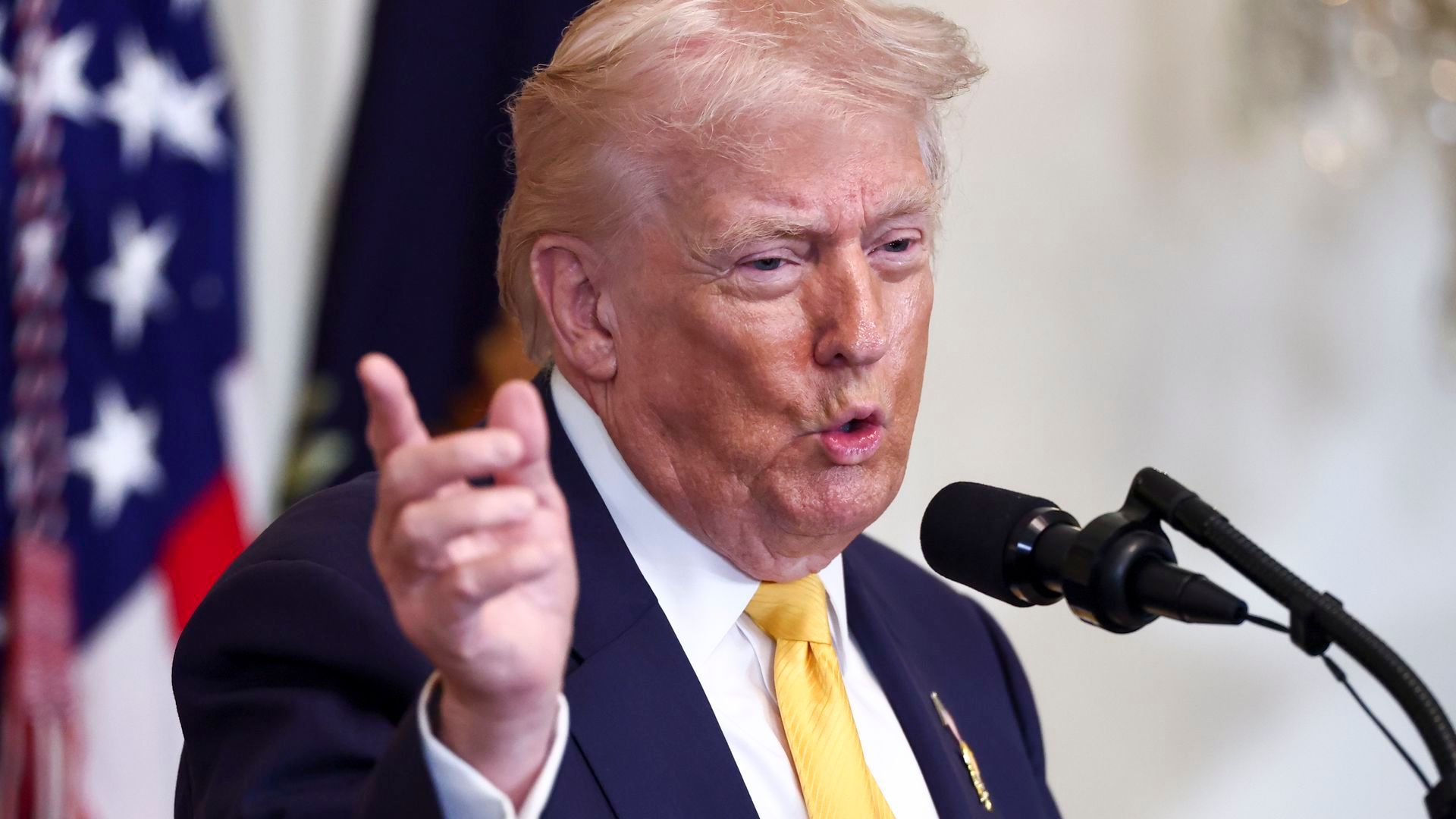 Donald Trump lamenta el impacto del caso Epstein en la familia real británica