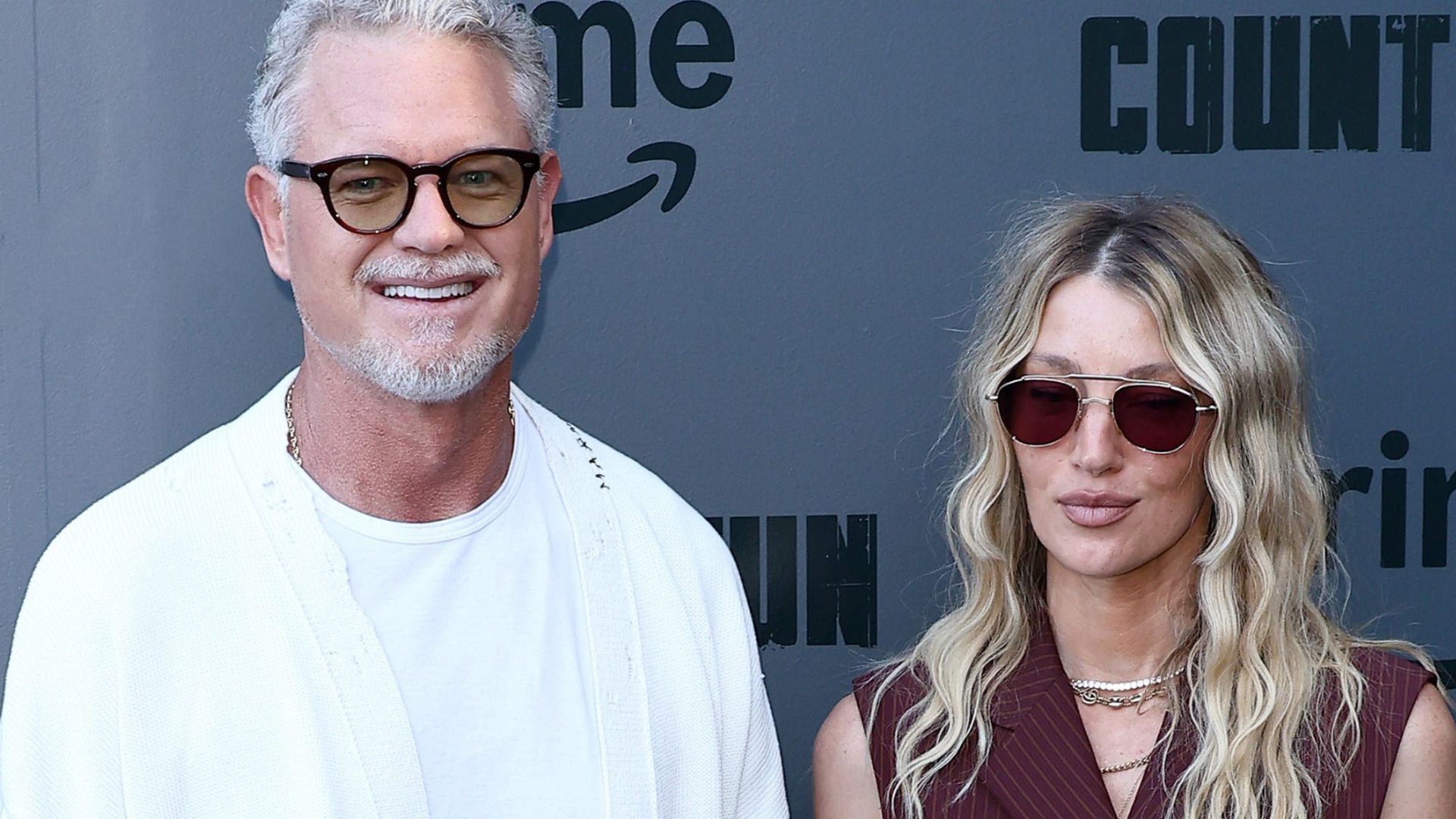 Eric Dane posó el pasado verano con su nueva pareja, Janell Shirtcliff