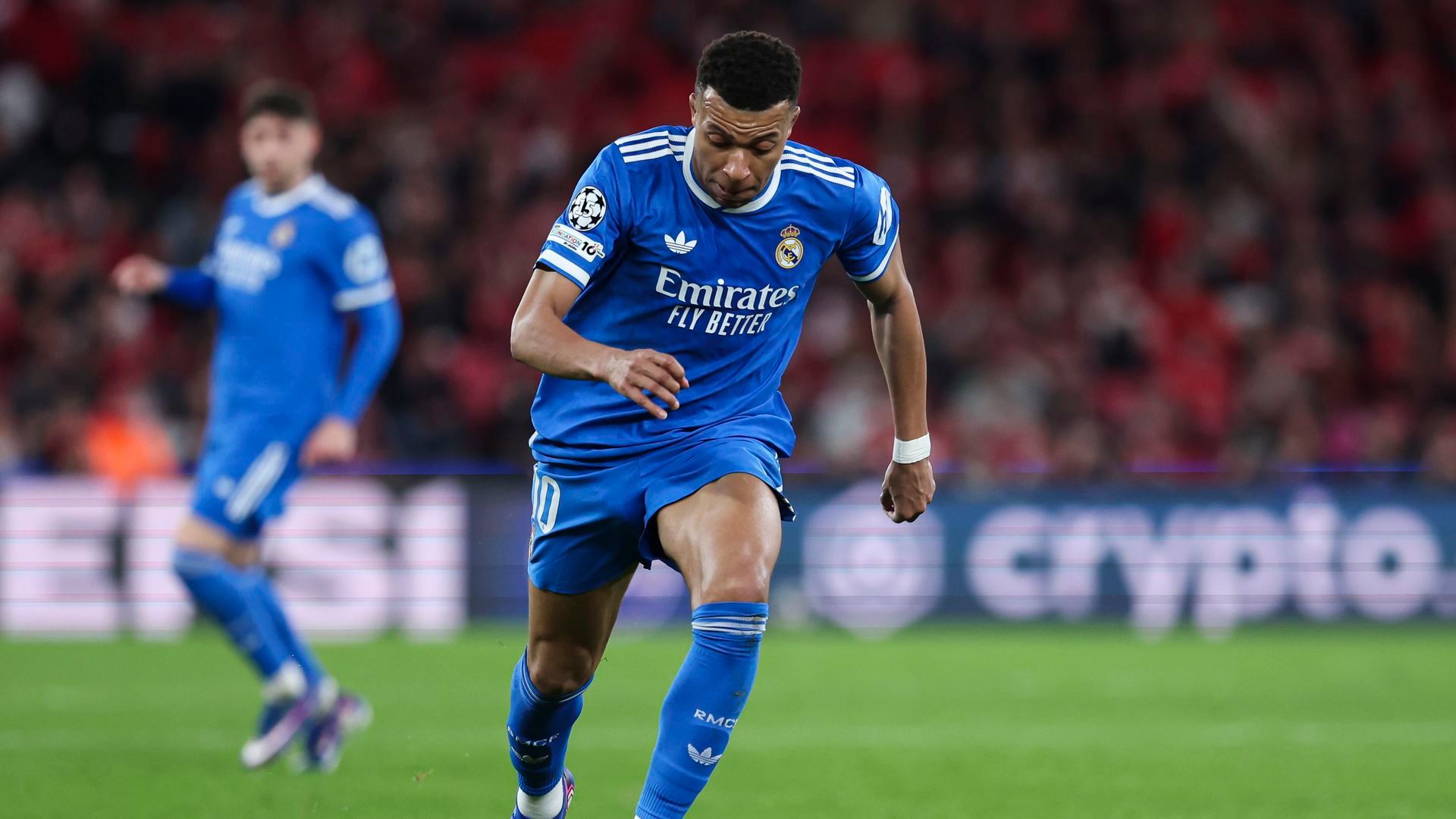 Kylian Mbappé jugando en el último partido con el Real Madrid