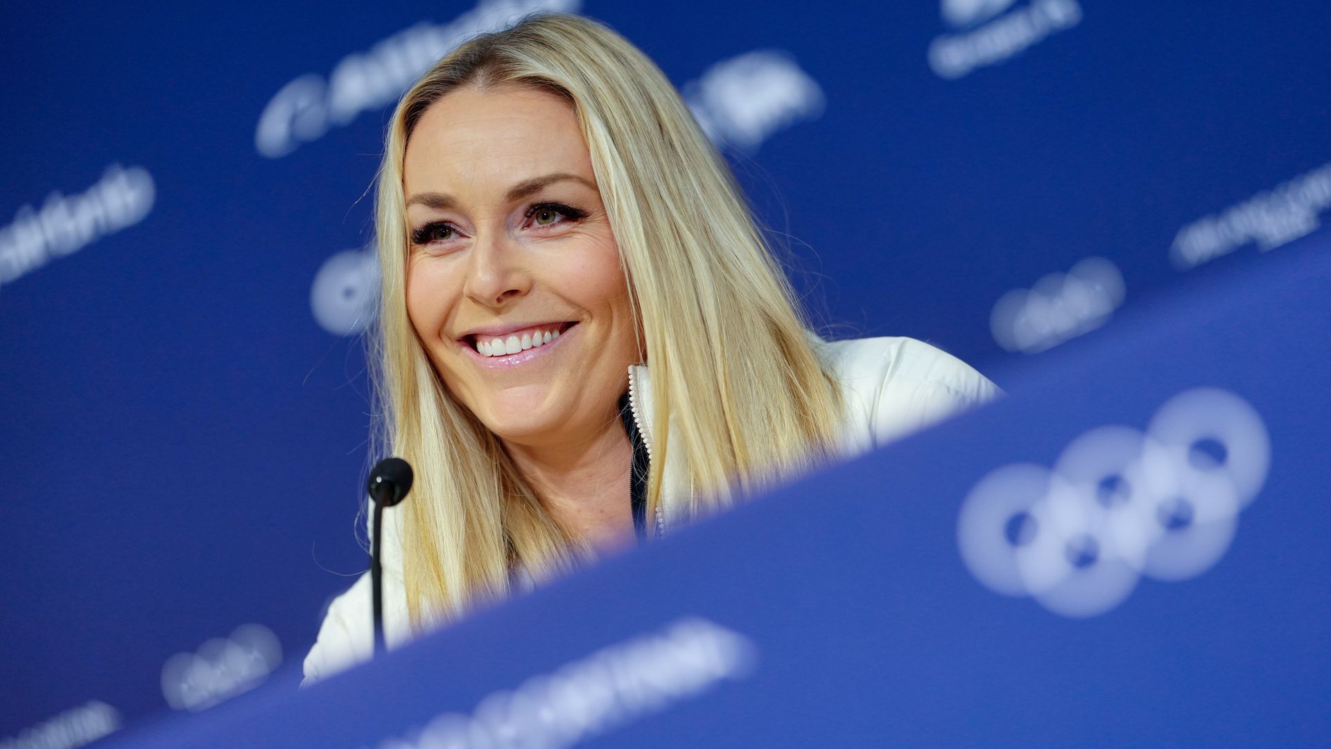 La estadounidense Lindsey Vonn sigue en el hospital y se somete a otra operación con "muchas placas y tornillos" La estadounidense Lindsey Vonn sigue en el hospital y se somete a otra operación con "muchas placas y tornillos"