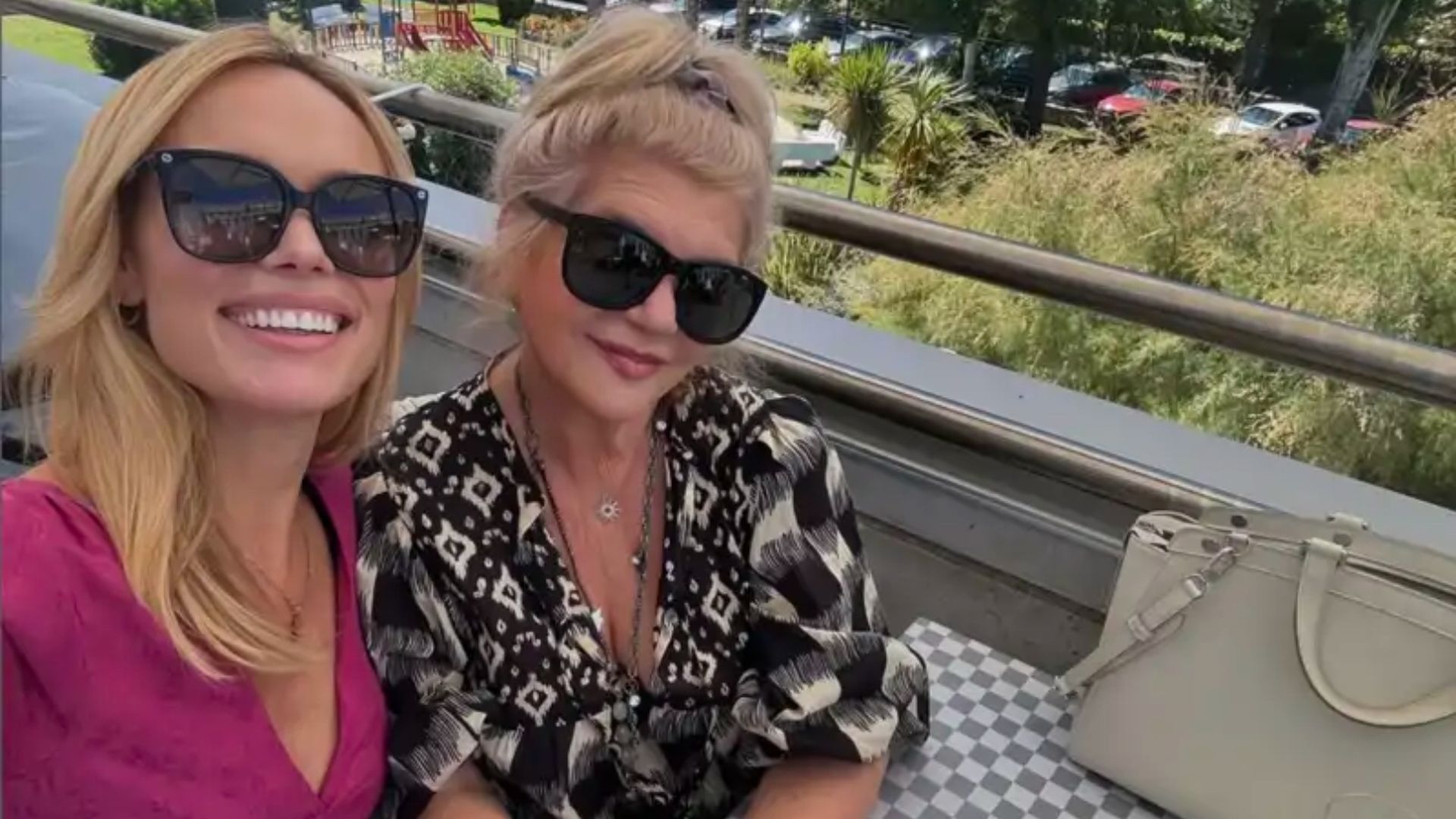 Patricia Conde junto a su madre Marisa Patricia Conde junto a su madre Marisa