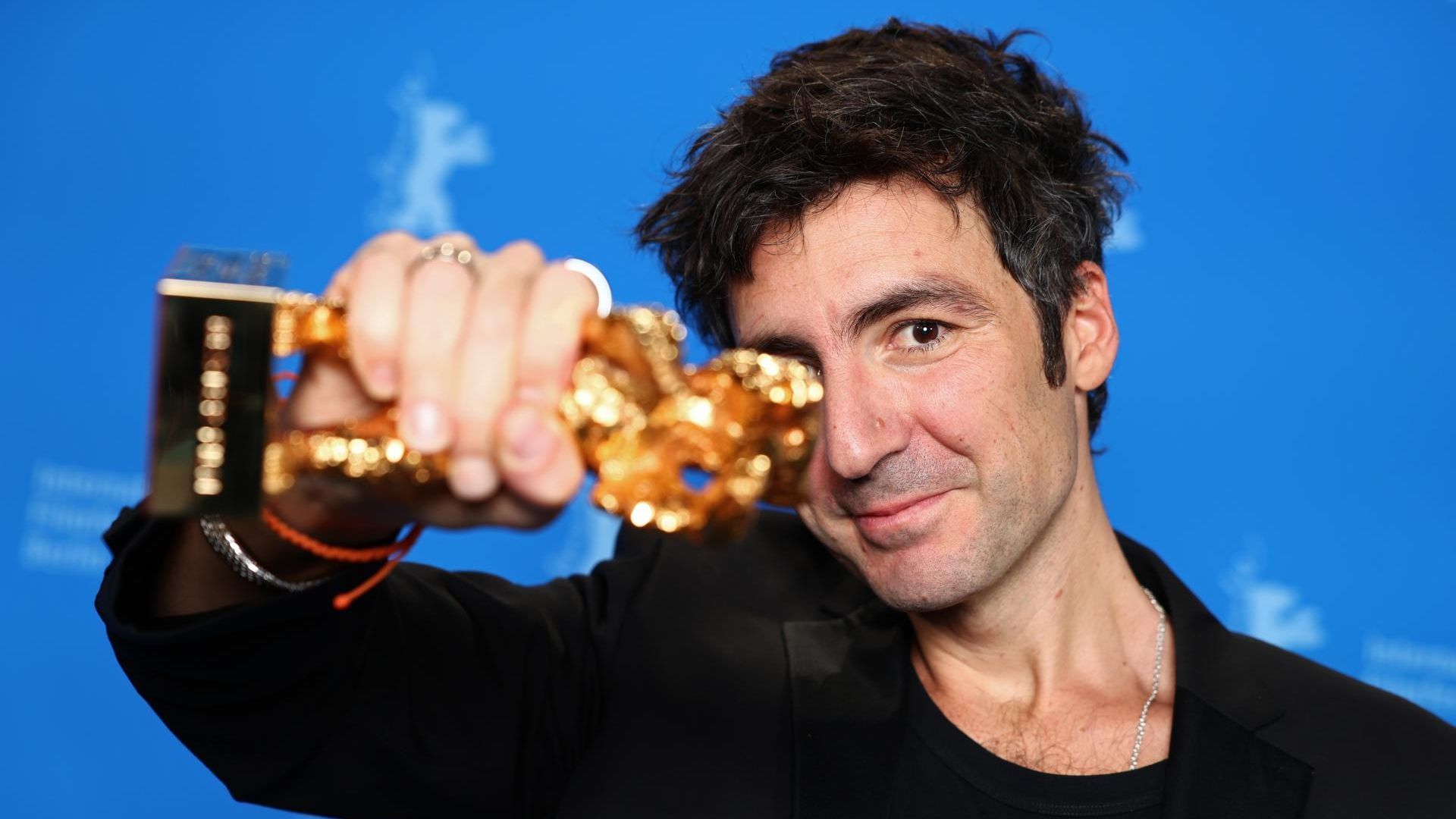 'Yellow Letters' del turco-alemán İlker Çatak, Oso de Oro a mejor película de la Berlinale 'Yellow Letters' del turco-alemán İlker Çatak, Oso de Oro a mejor película de la Berlinale