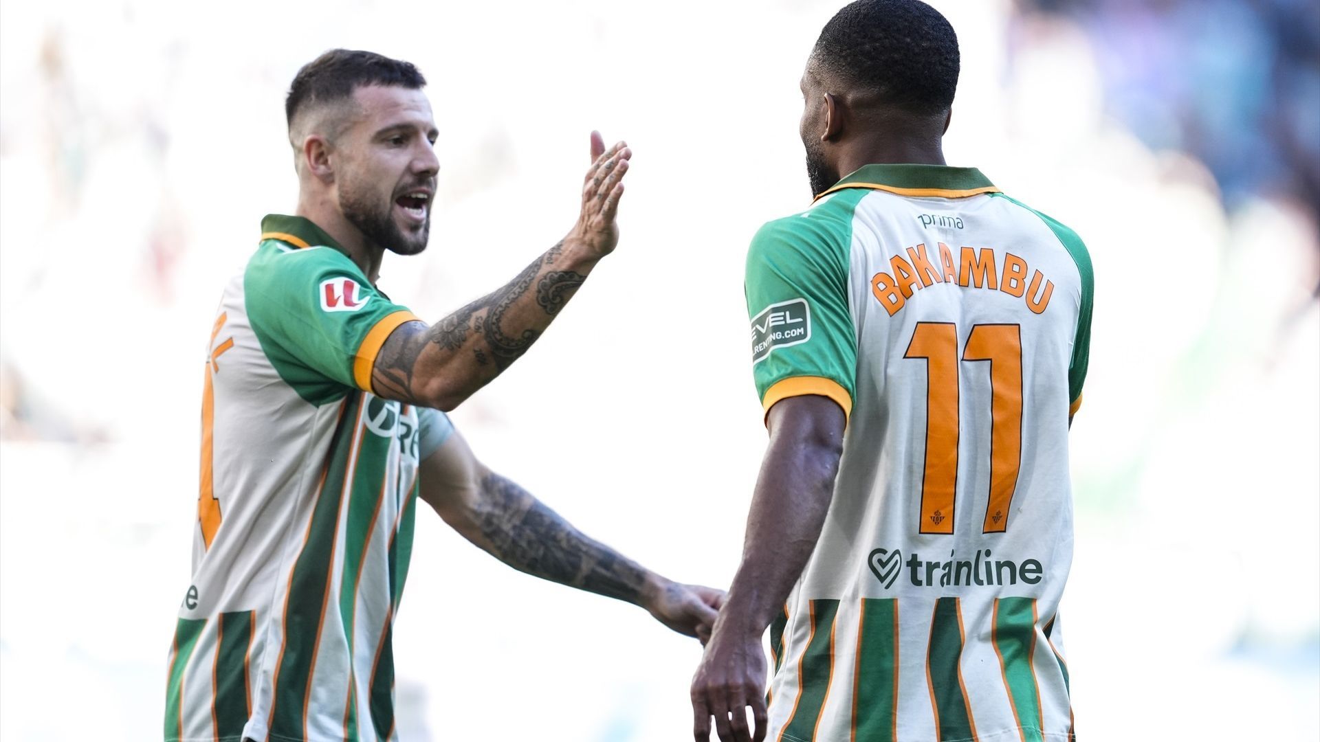 Aitor Ruibal y Bakambu, celebrando el gol ante el Rayo Aitor Ruibal y Bakambu, celebrando el gol ante el Rayo