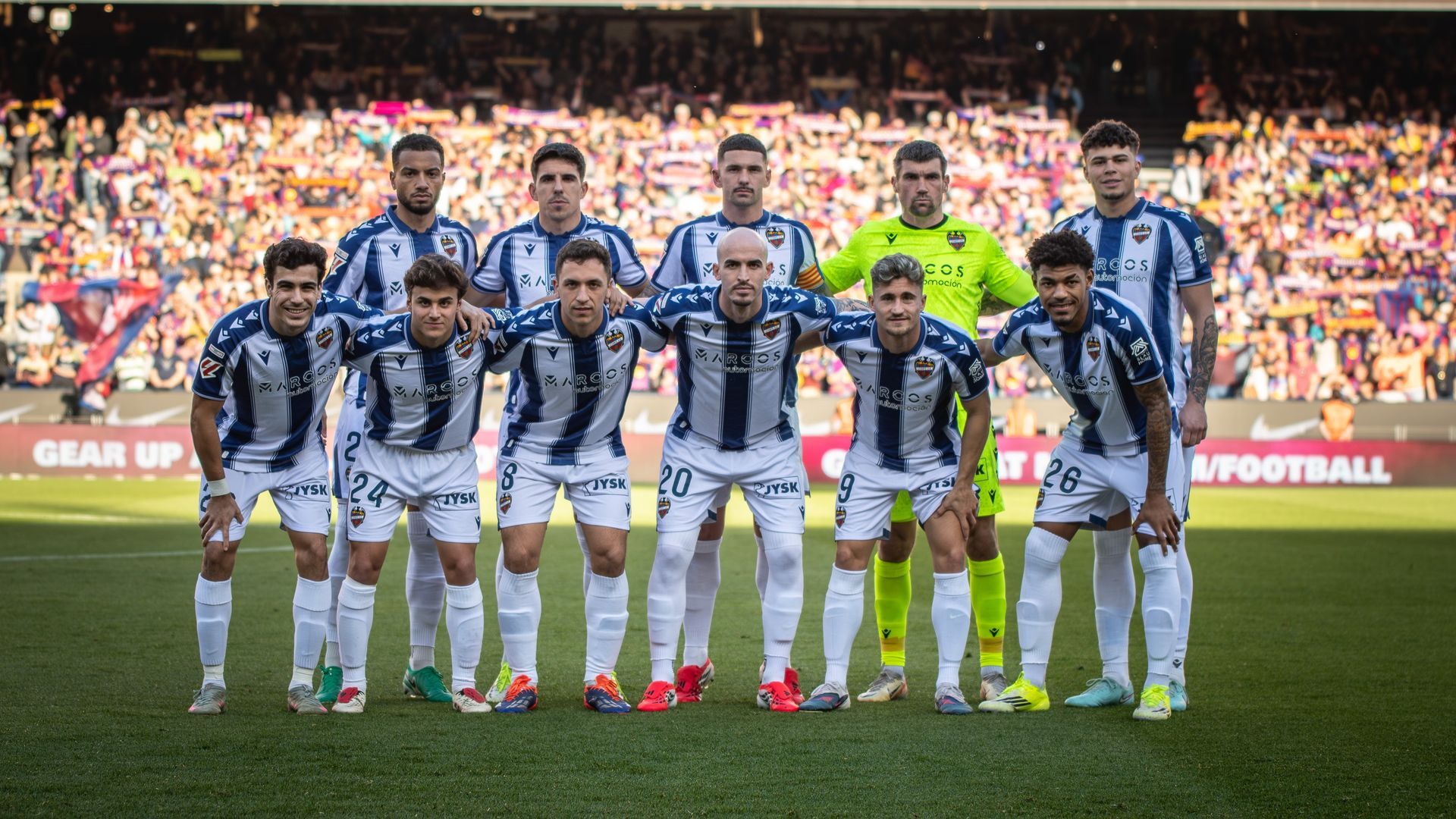 Alineación del Levante frente al FC Barcelona Alineación del Levante frente al FC Barcelona