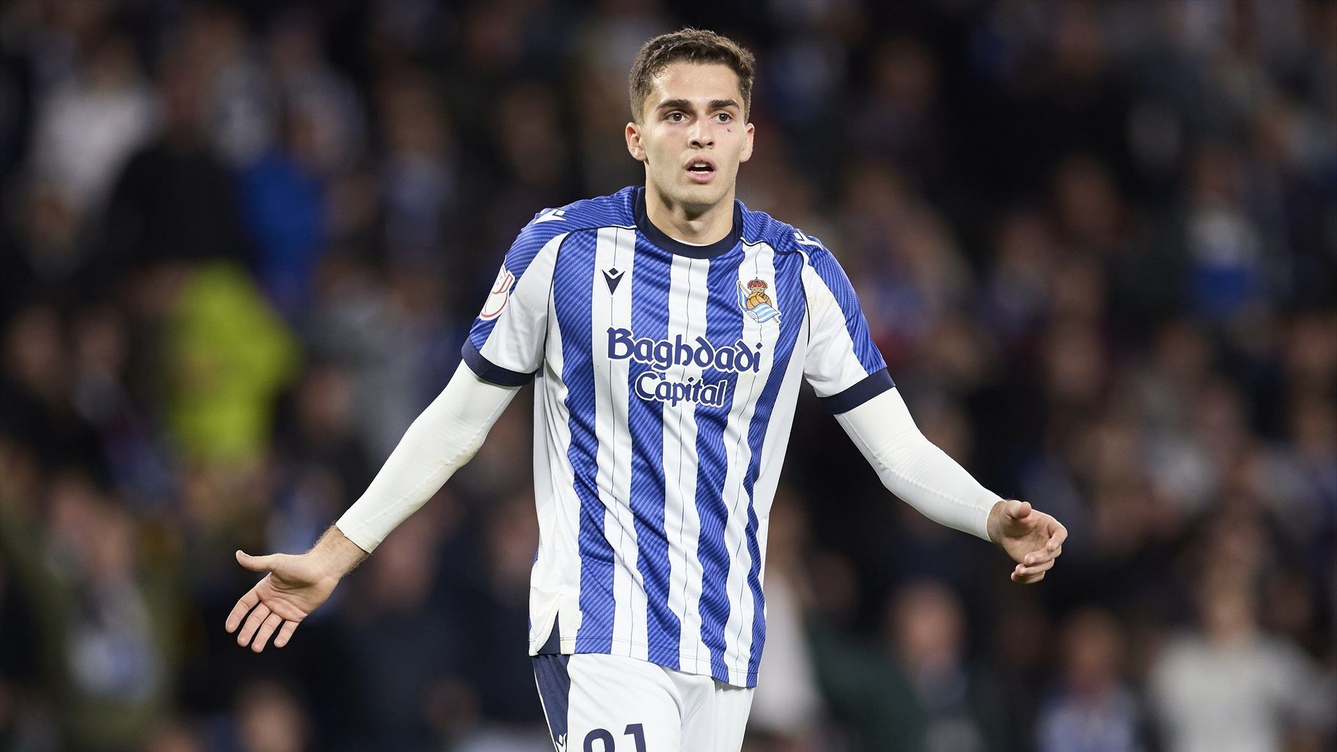 Arsen Zakharyan, en un partido con la Real Sociedad