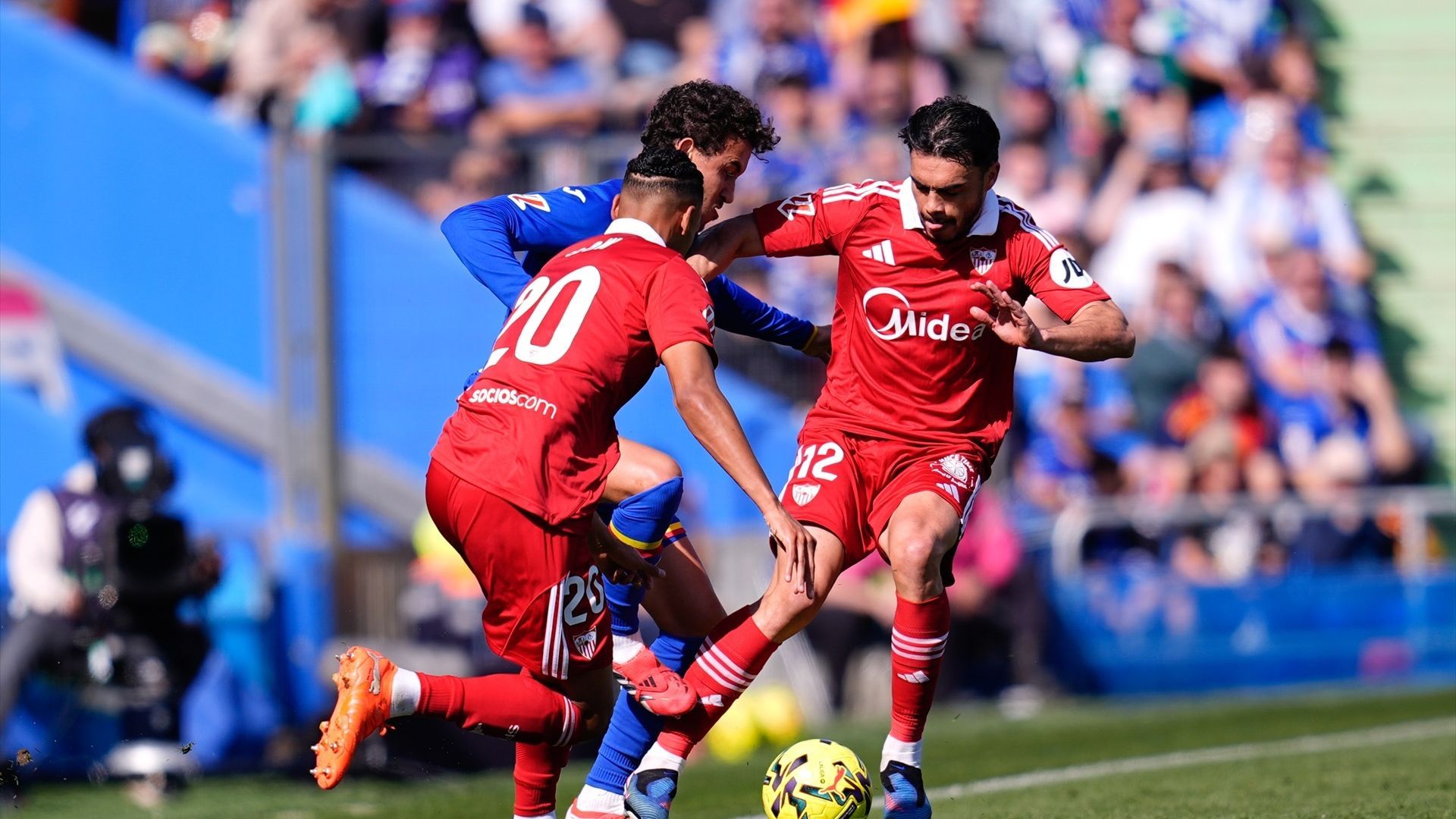 Gabriel Suazo, ante el Getafe