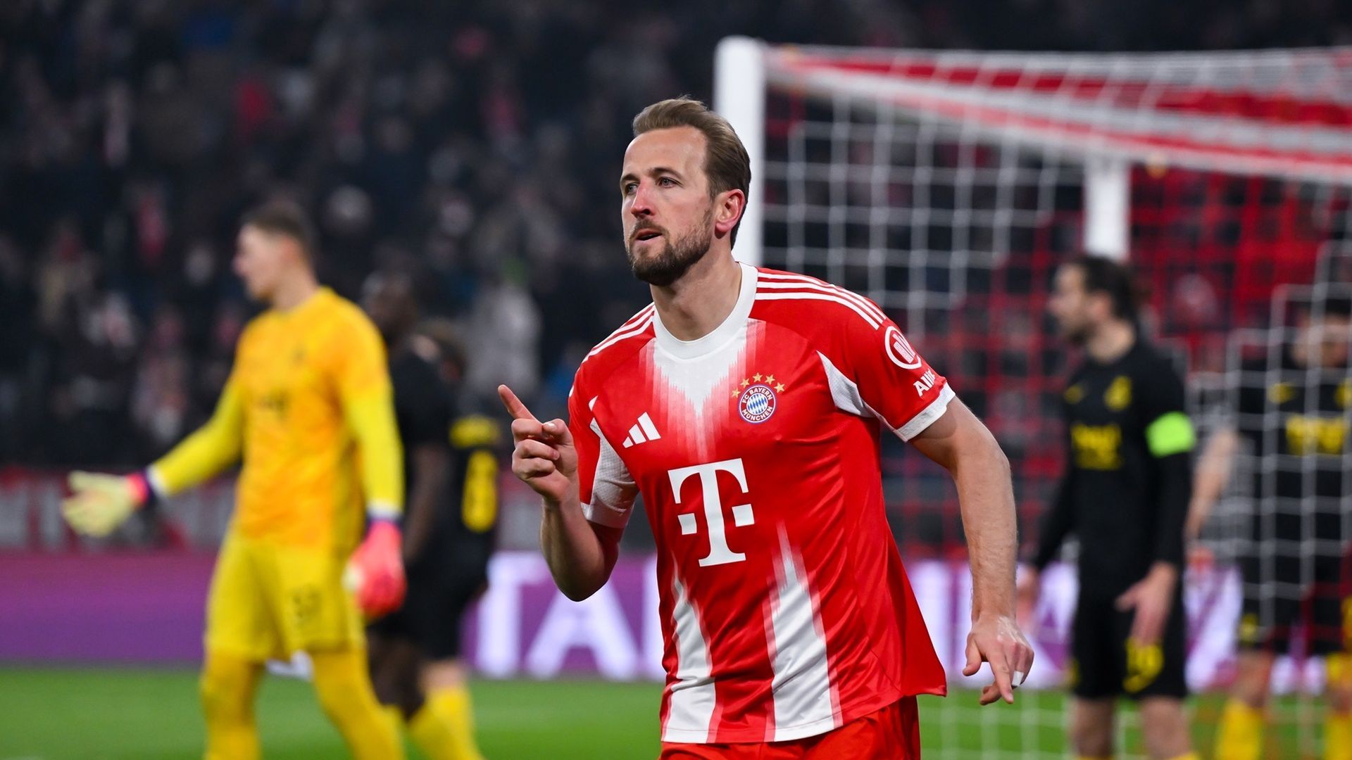 Harry Kane celebra un gol con el Bayern