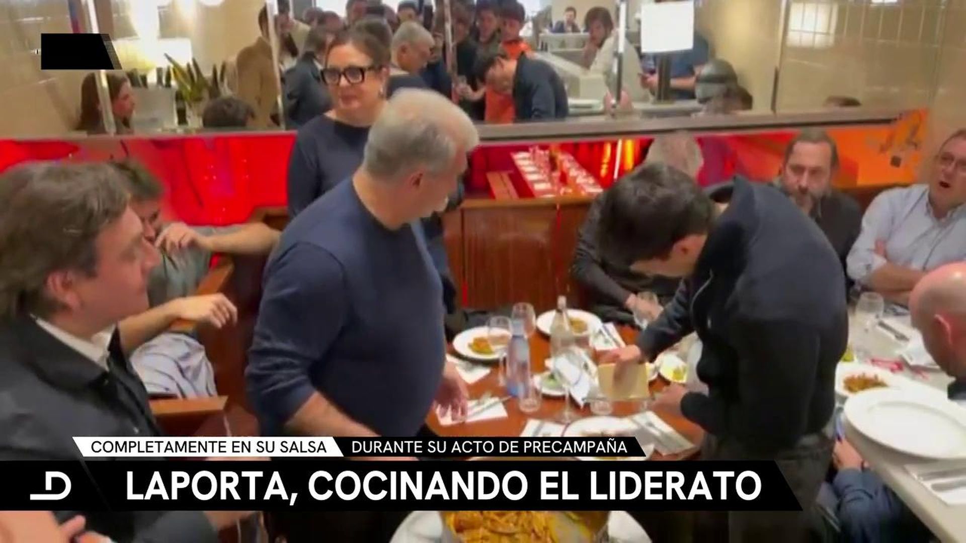 Joan Laporta con unos aficionados