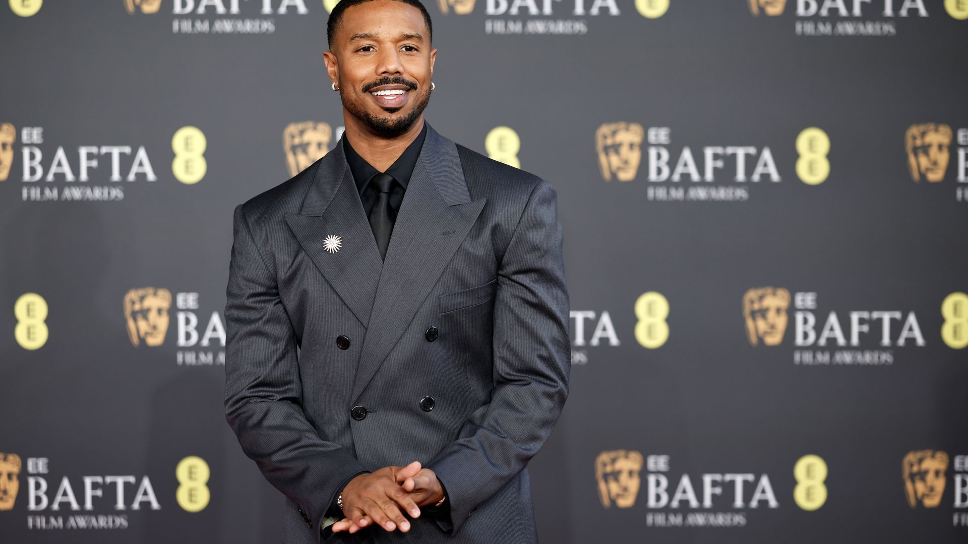 Michael B. Jordan en la alfombra roja de los Premios BAFTA 2026