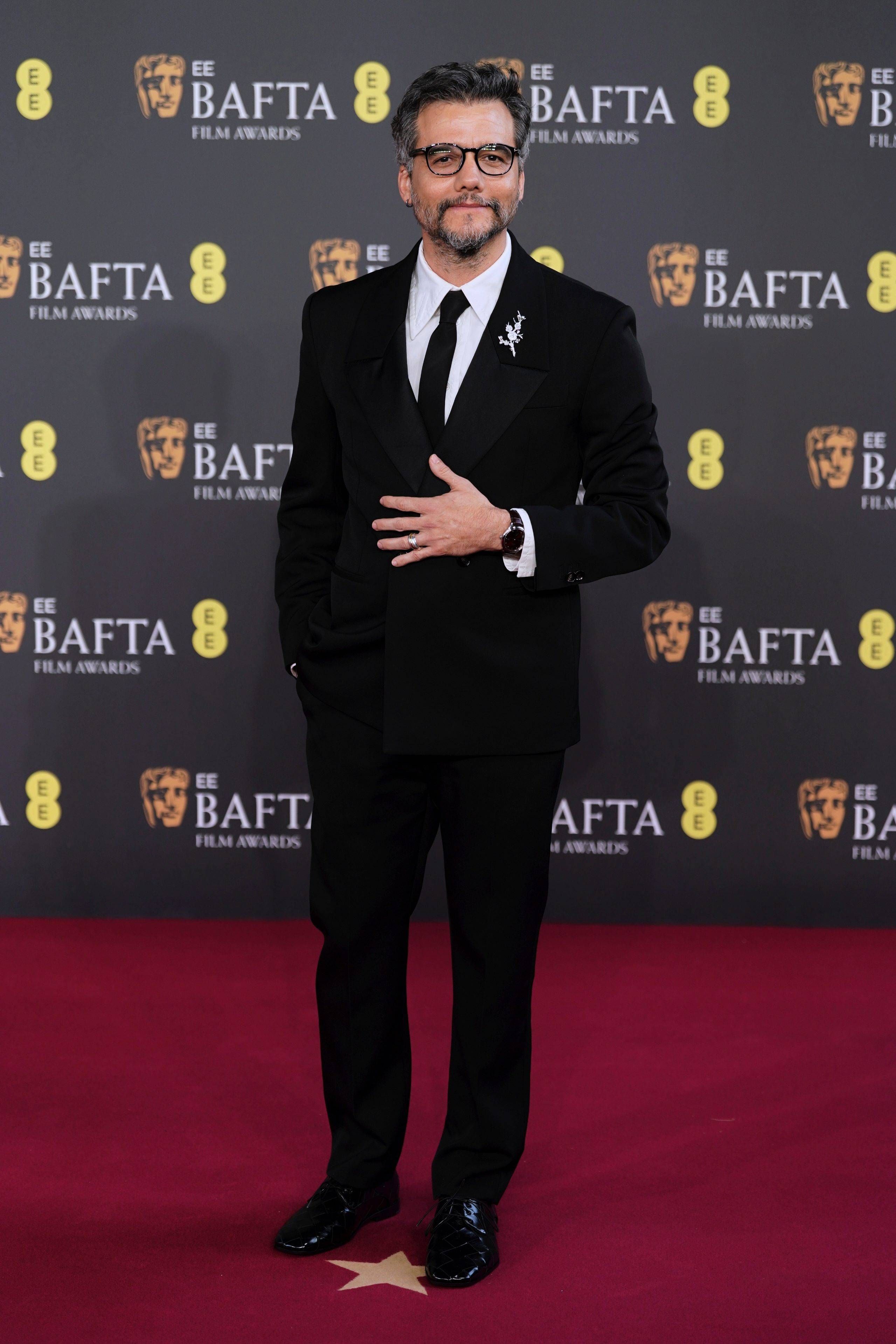Wagner Moura en la alfombra roja de los Bafta 2026